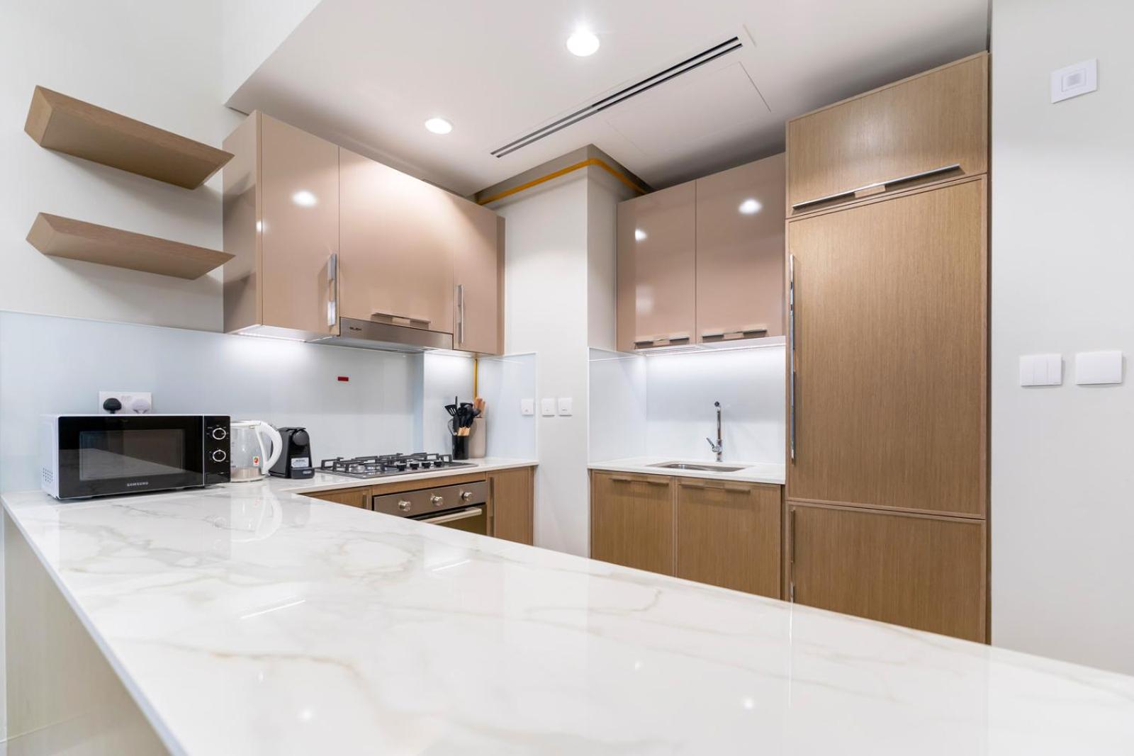 FAM Living - Getaway in Meydan - Modern Comfort Near Top Dubai Attractions