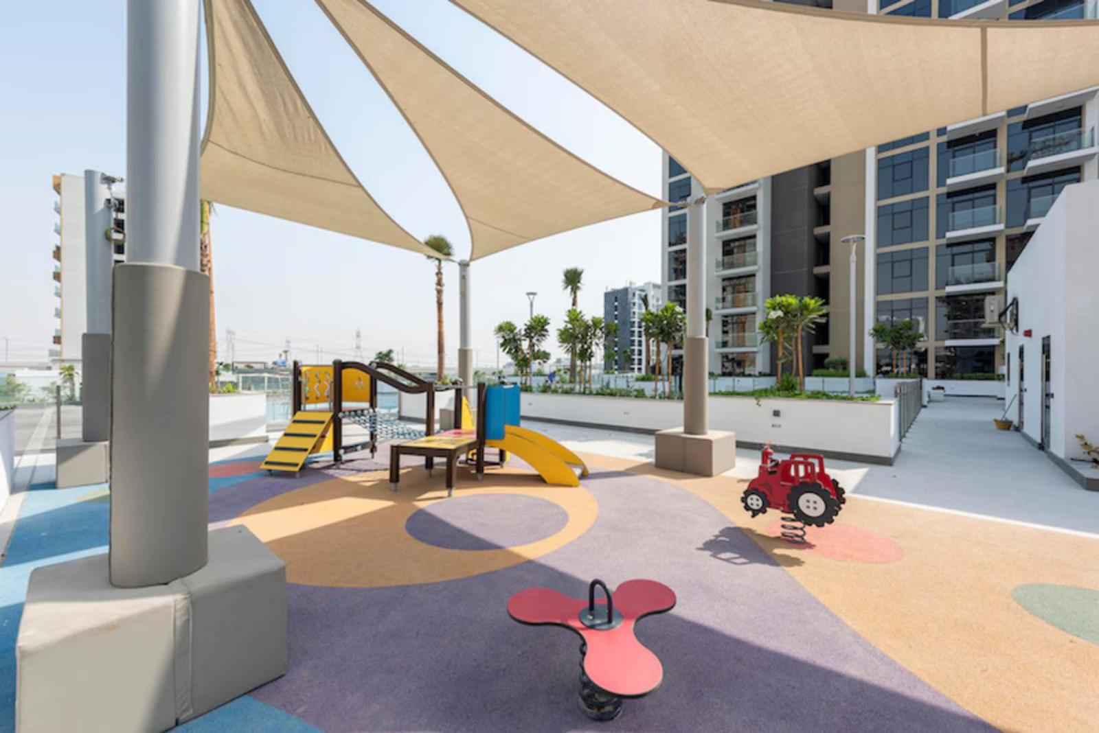 FAM Living - Getaway in Meydan - Modern Comfort Near Top Dubai Attractions