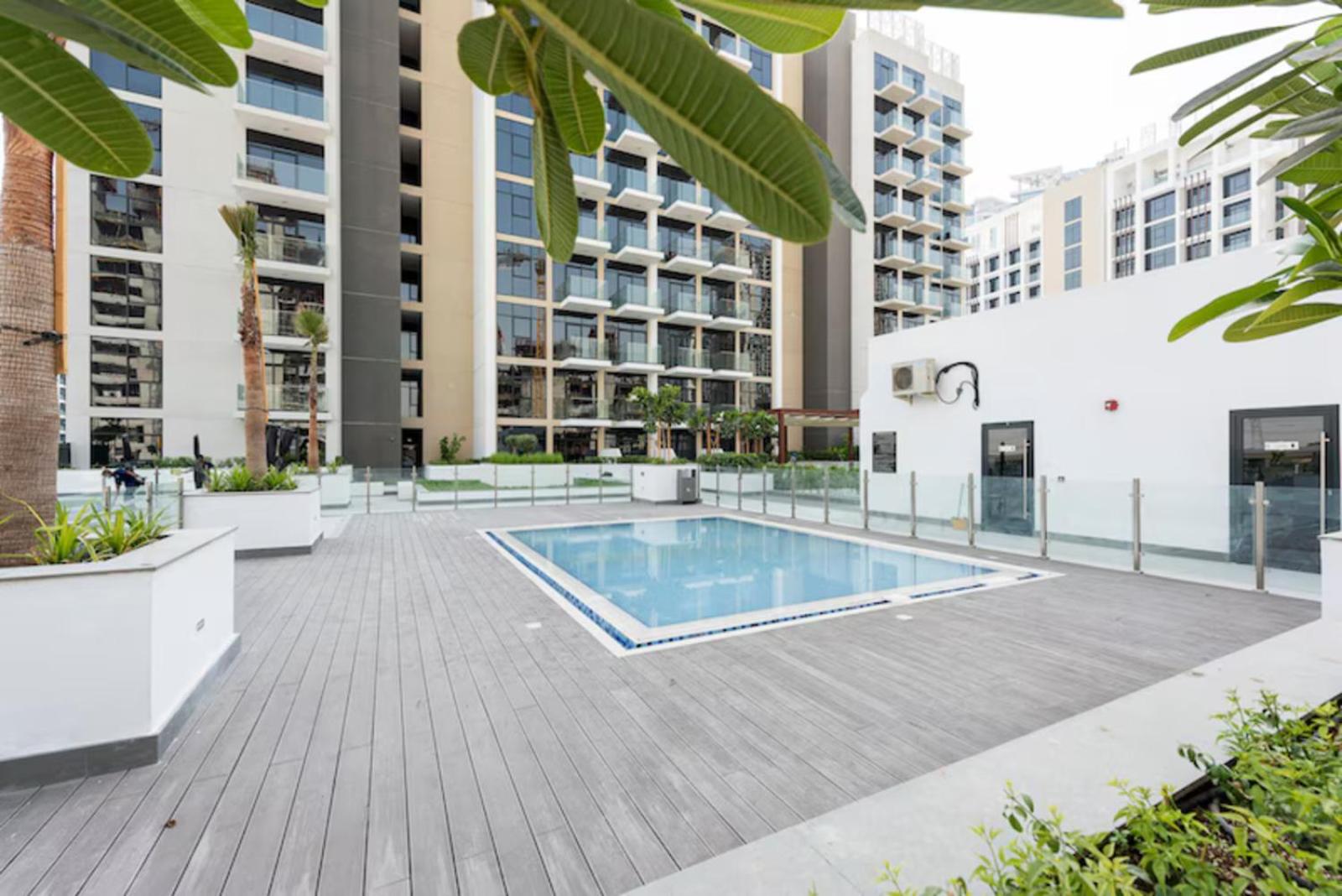 FAM Living - Getaway in Meydan - Modern Comfort Near Top Dubai Attractions
