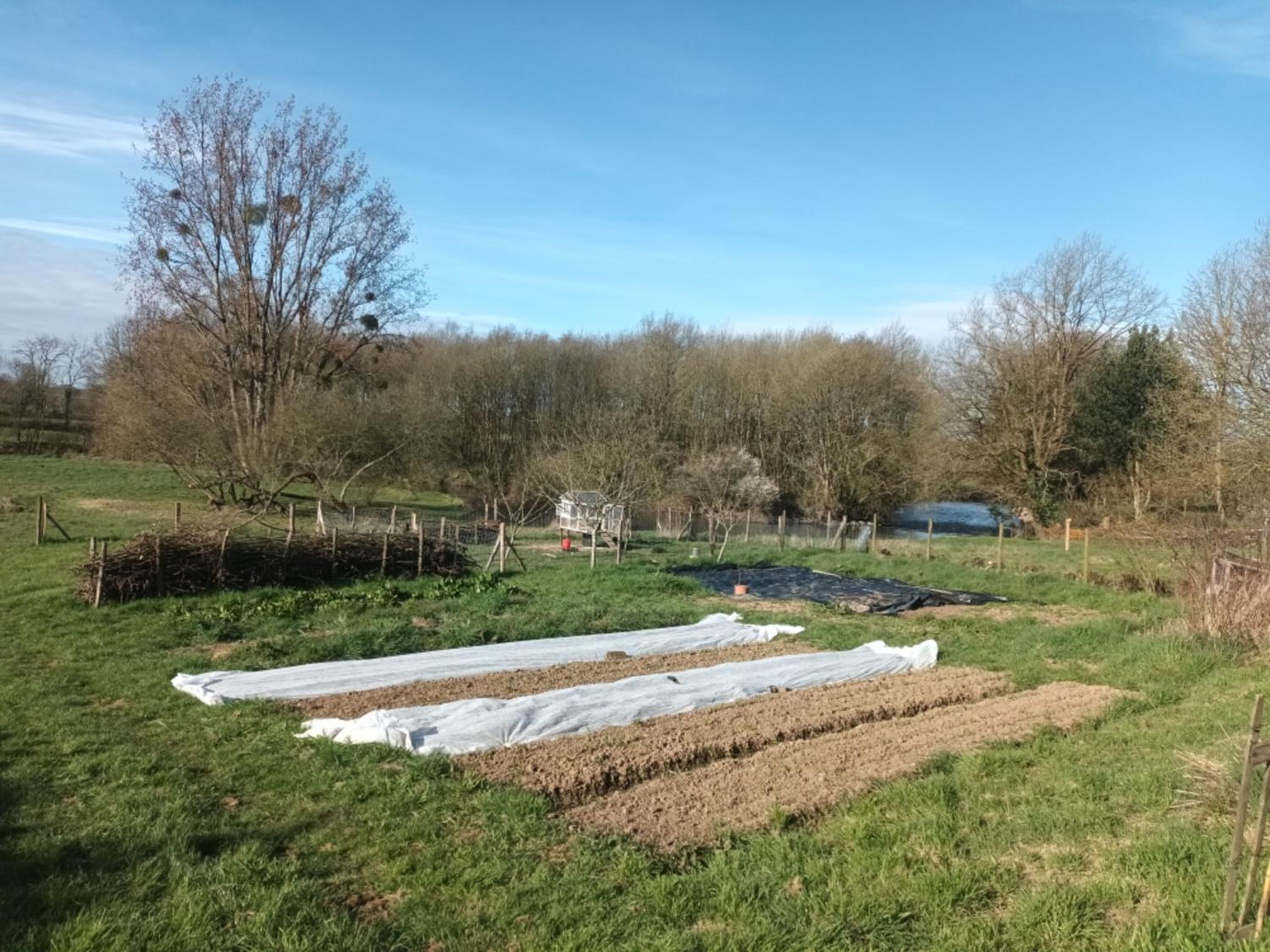 Le Verger - Gite 8 personnes en campagne et rivière By Primo