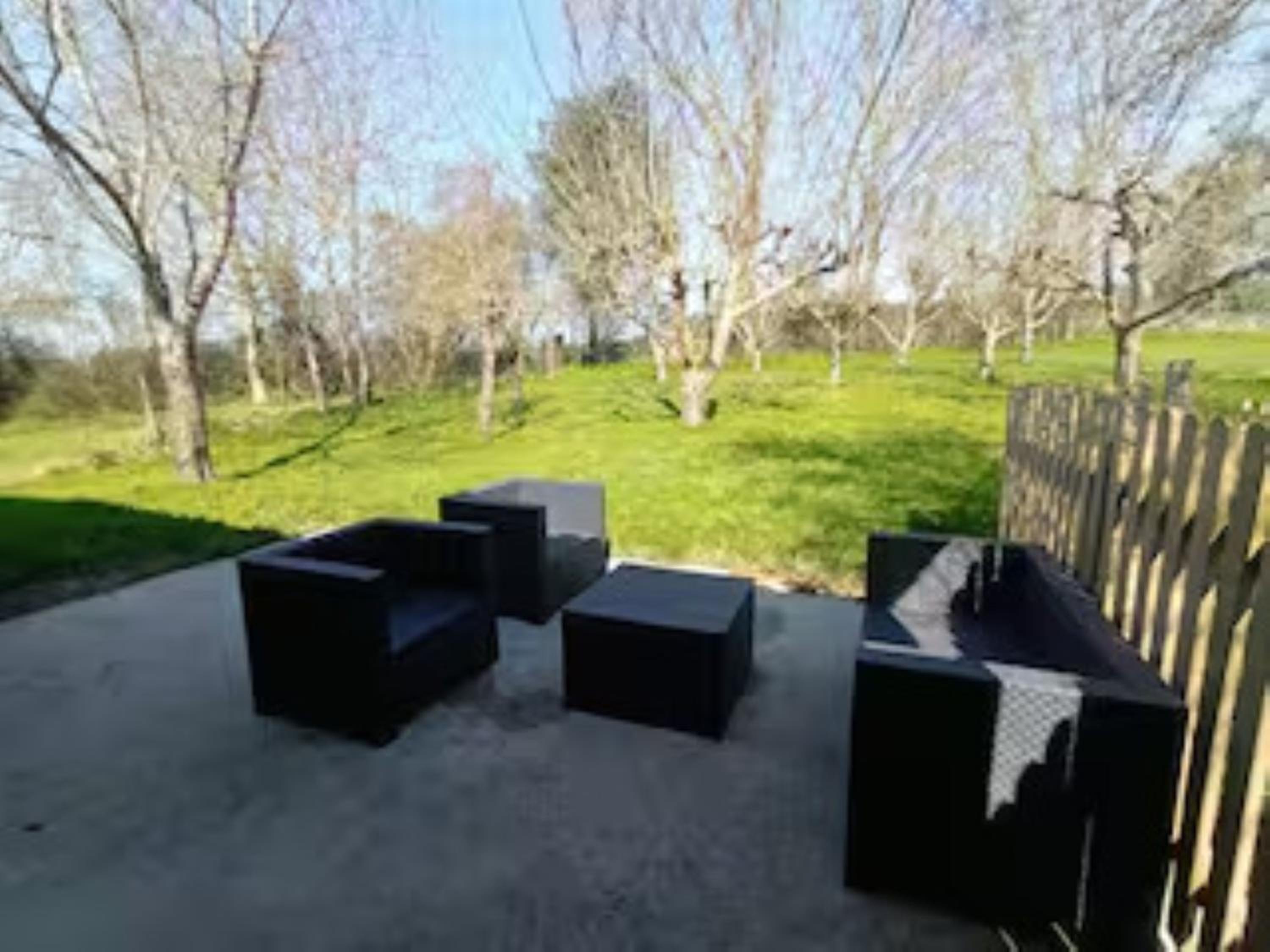 Le Verger - Gite 8 personnes en campagne et rivière By Primo
