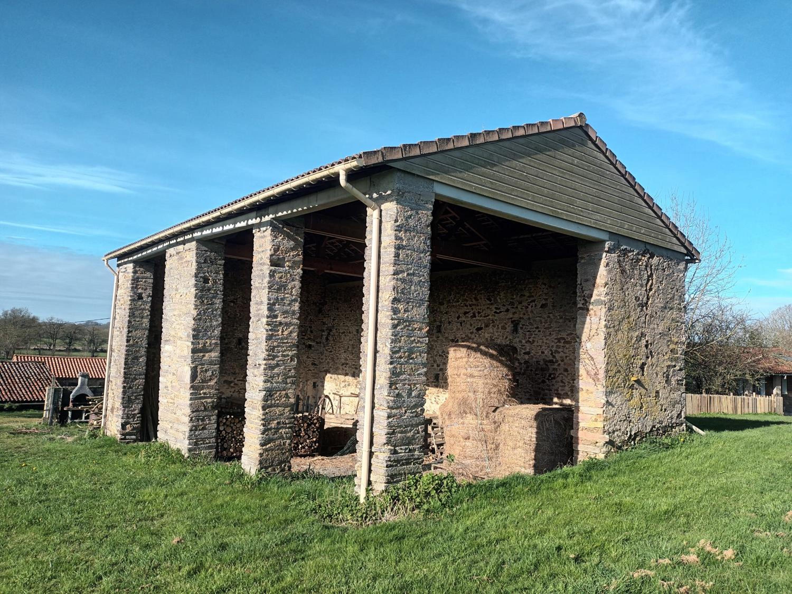 Gite du milieu - 8 personnes en pleine campagne et rivière By Primo