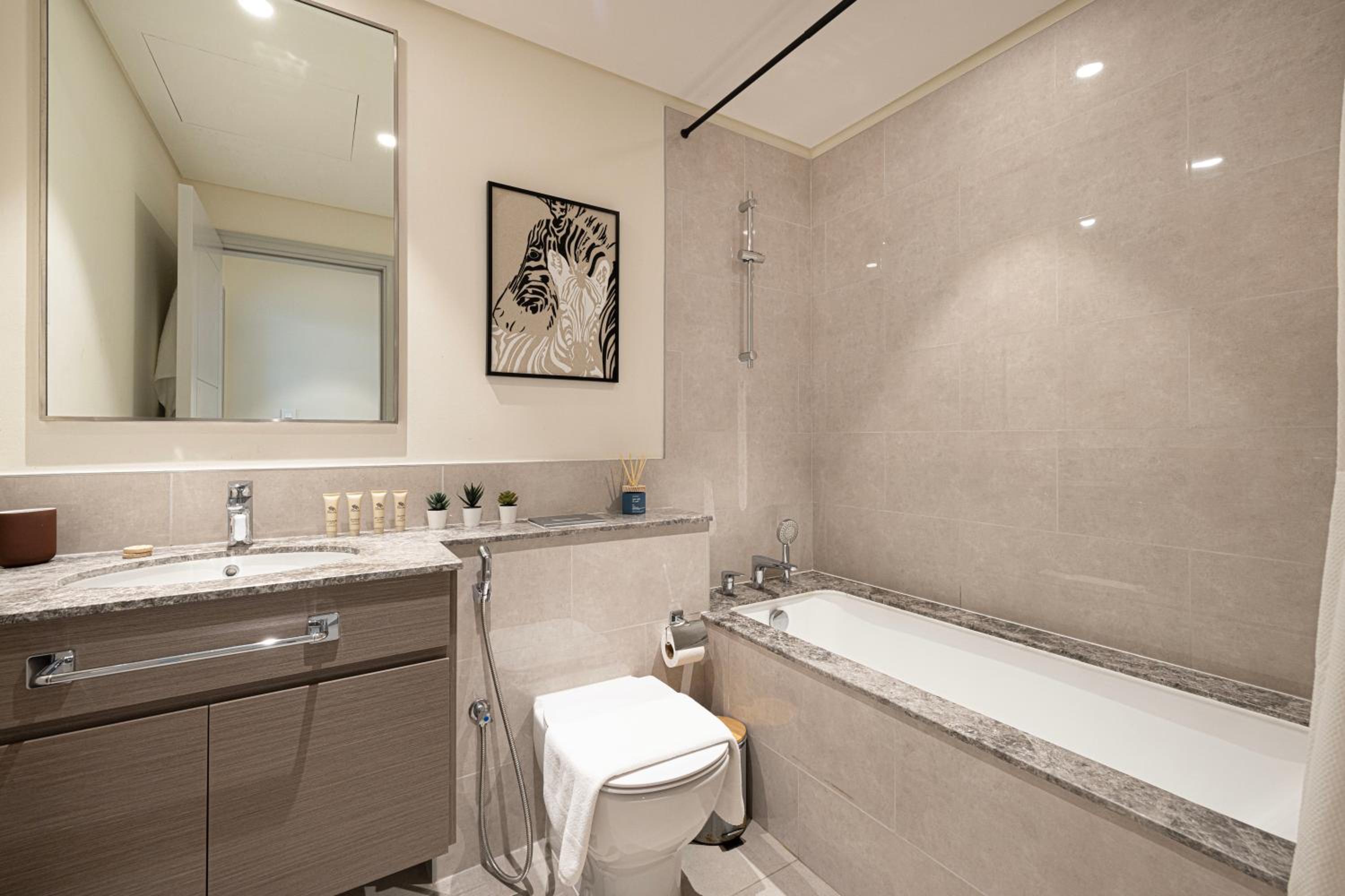 FORTE Tower 2 - One-Bedroom Apartment in DOWNTOWN Dubai, near Burj Khalifa & Dubai Fountains - Apartment in Forte Tower 2
