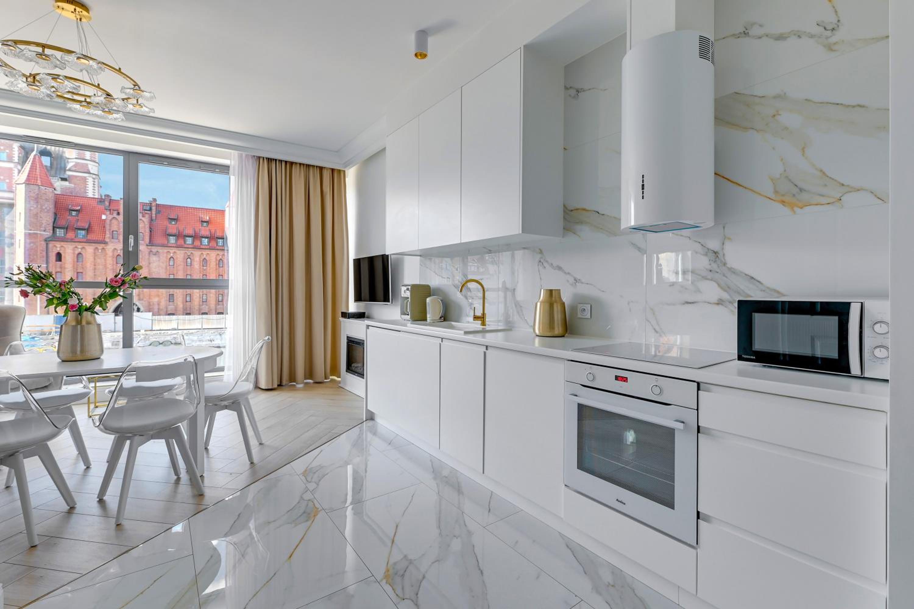 Old Town & River View Premium Apartment by Lion Apartments