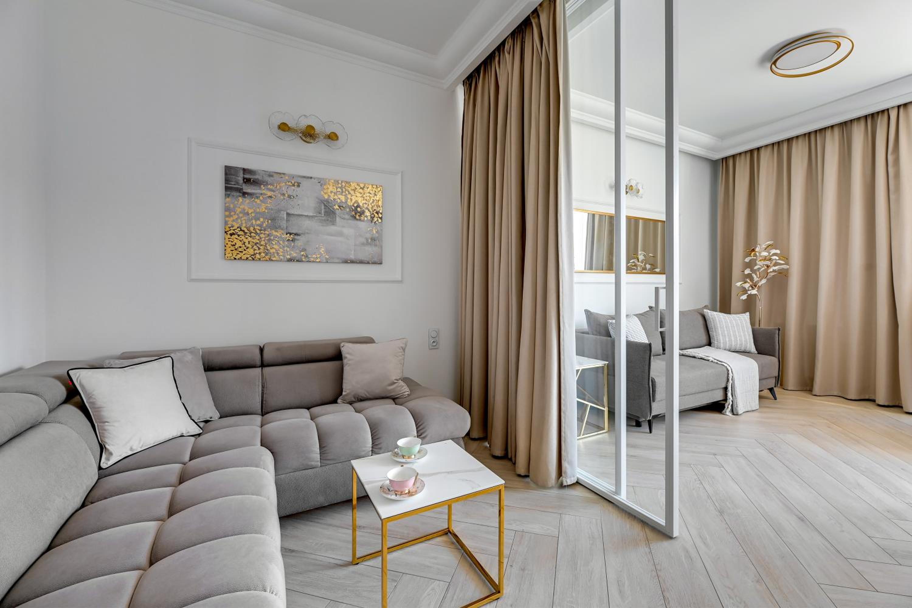 Old Town & River View Premium Apartment by Lion Apartments