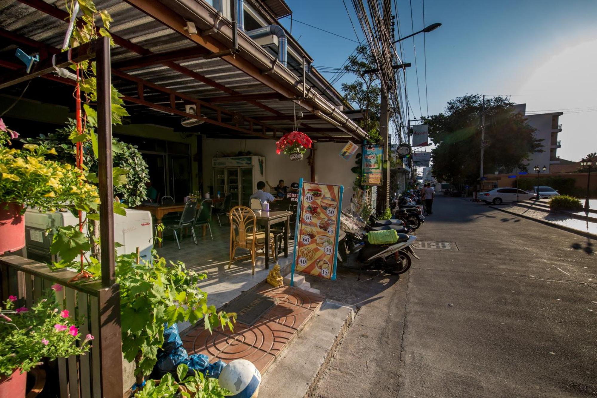 Nong Guest House