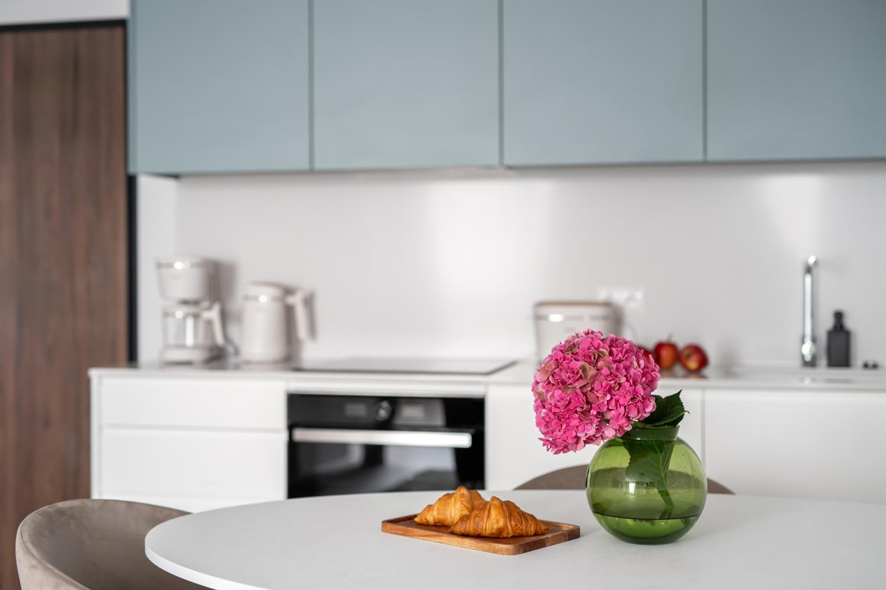 Lion Apartments - Premium Apartments with Parking in the Center of Gdańsk