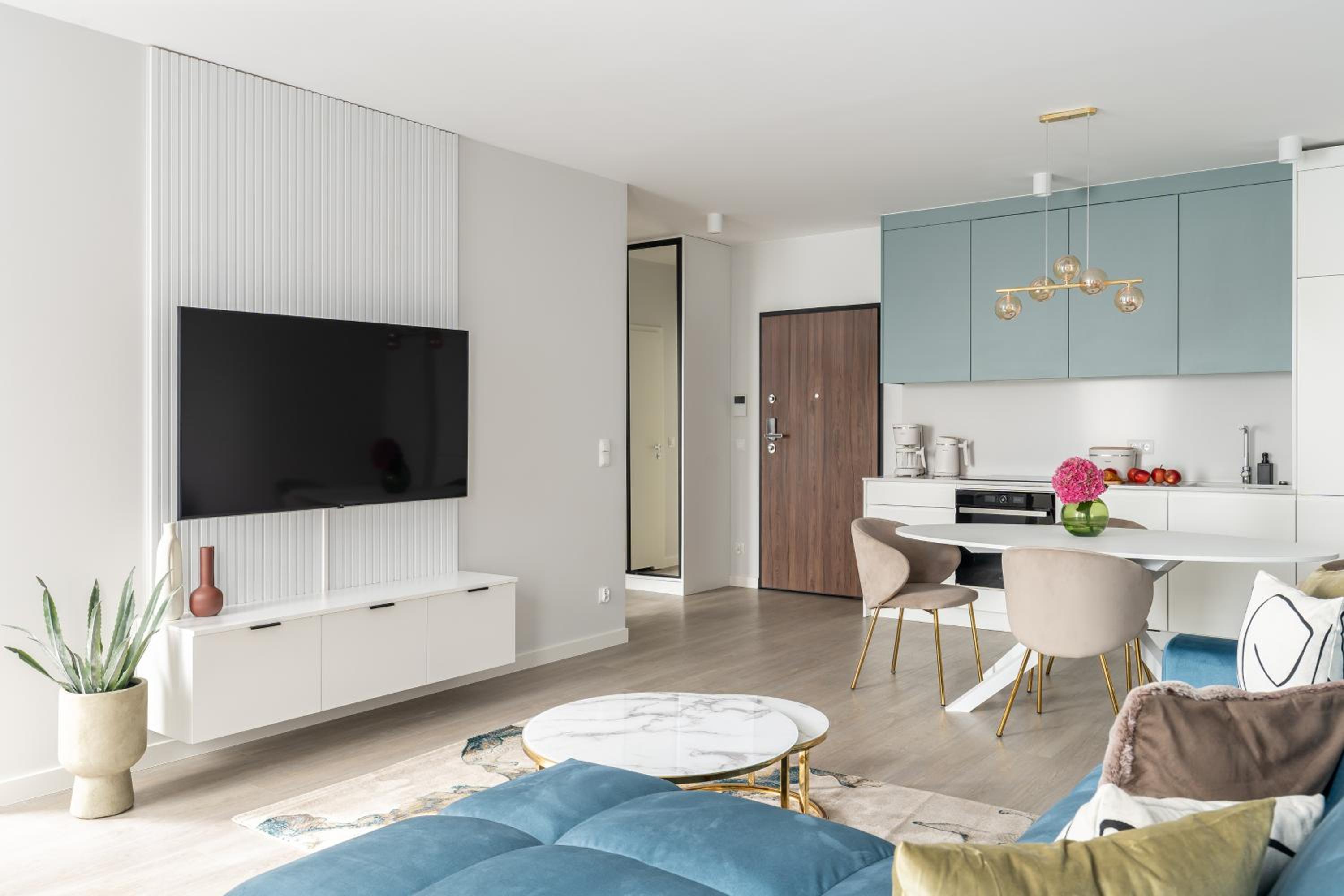 Lion Apartments - Premium Apartments with Parking in the Center of Gdańsk