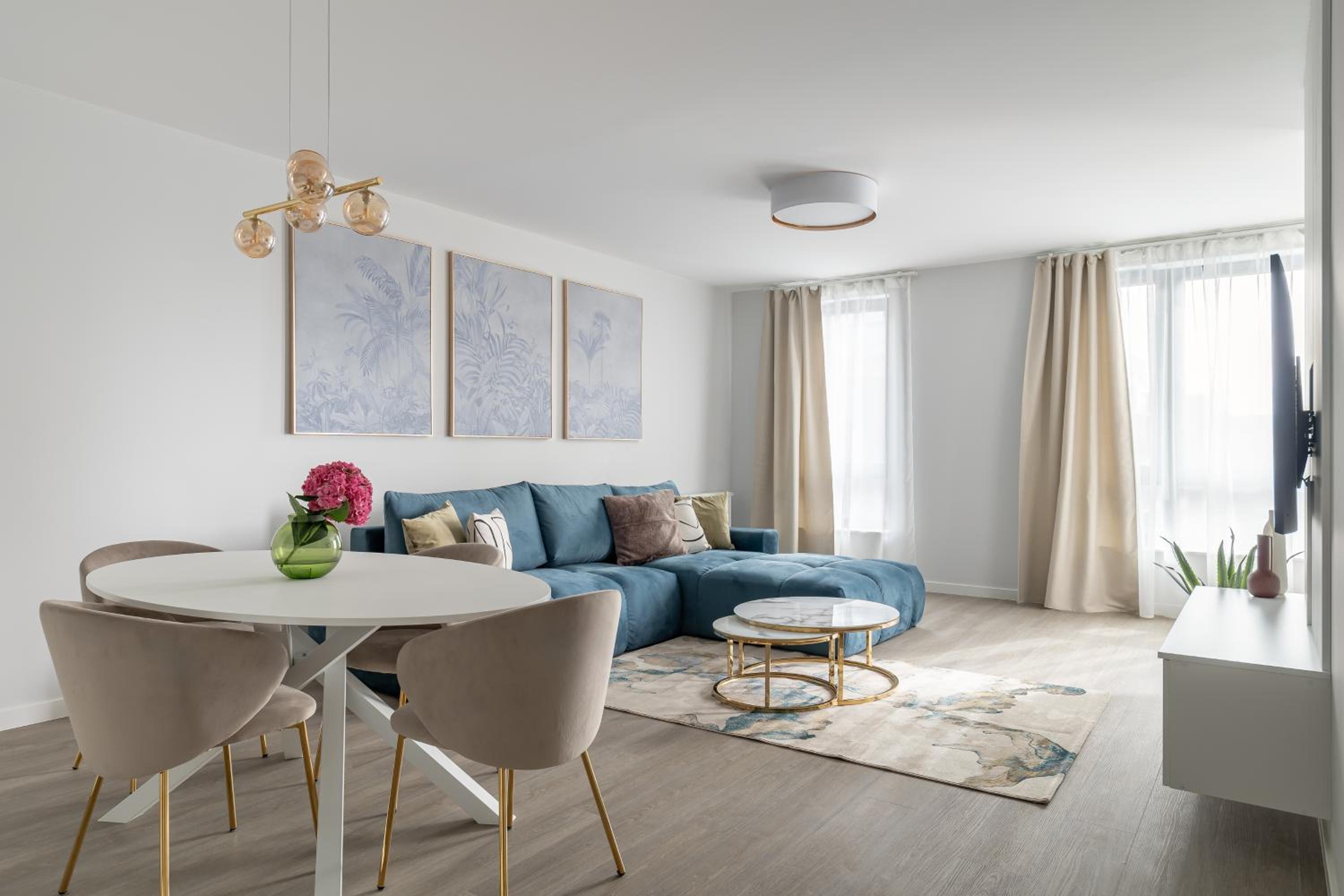 Lion Apartments - Premium Apartments with Parking in the Center of Gdańsk