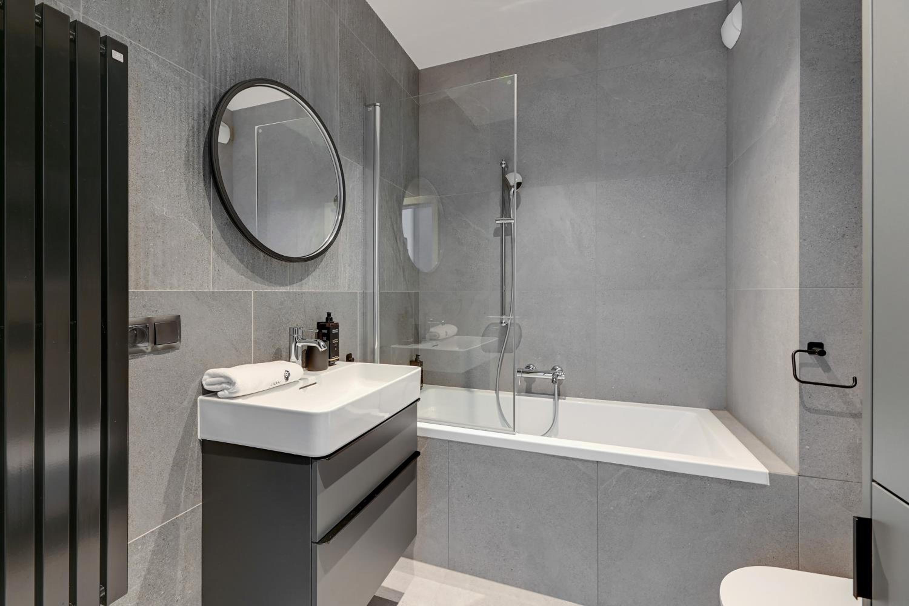 Lion Apartments - Premium Apartments with Parking in the Center of Gdańsk