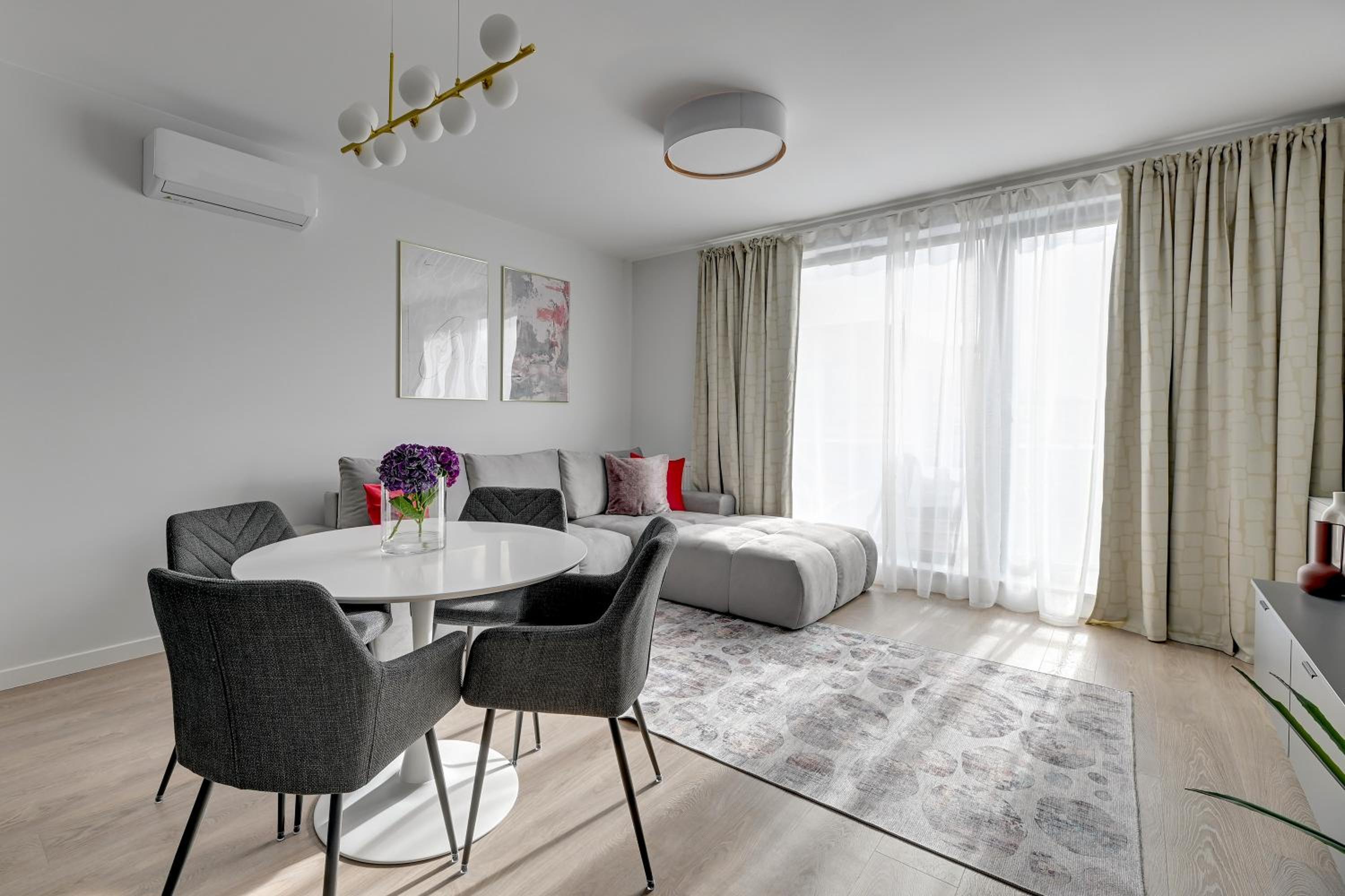 Lion Apartments - Premium Apartments with Parking in the Center of Gdańsk