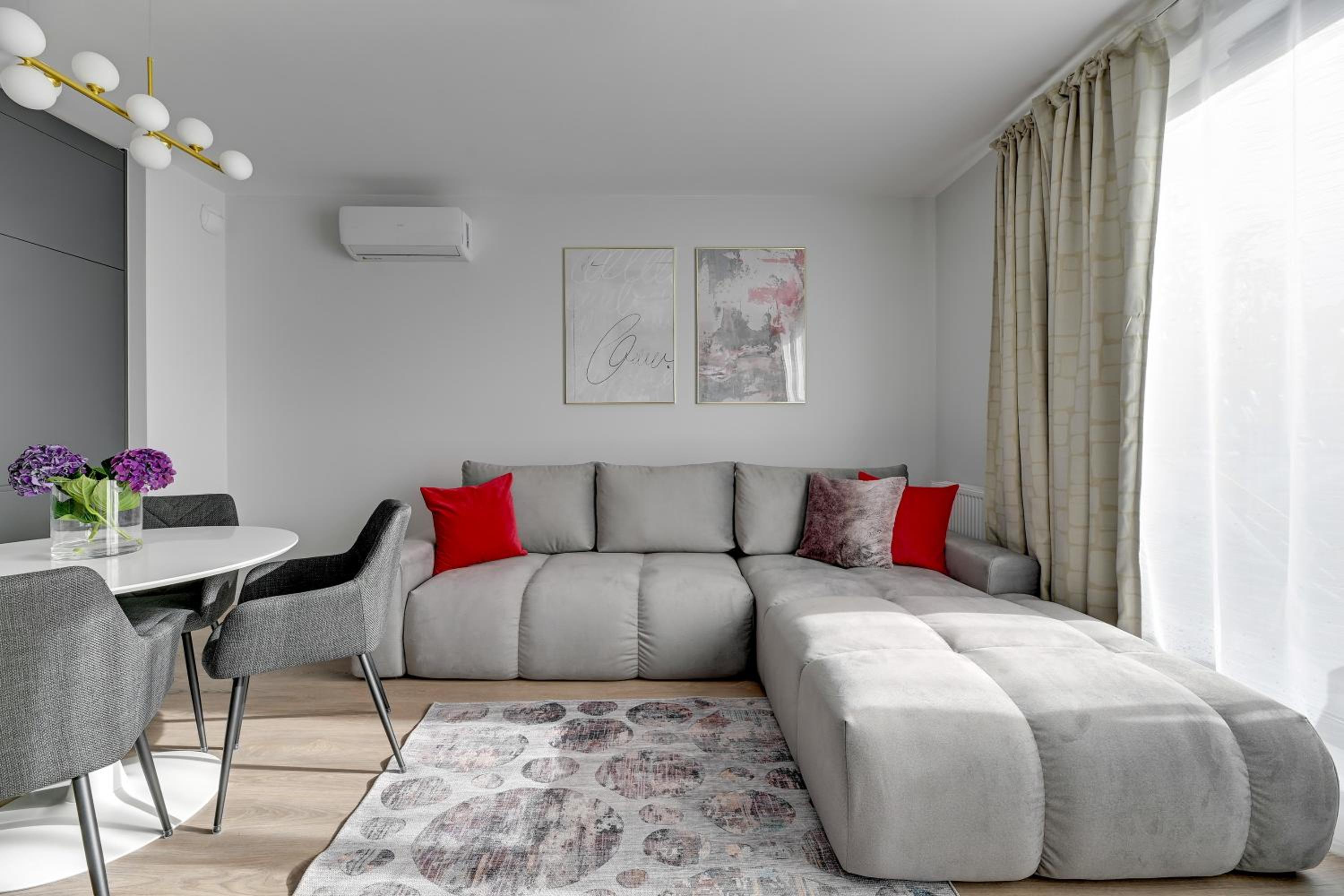 Lion Apartments - Premium Apartments with Parking in the Center of Gdańsk