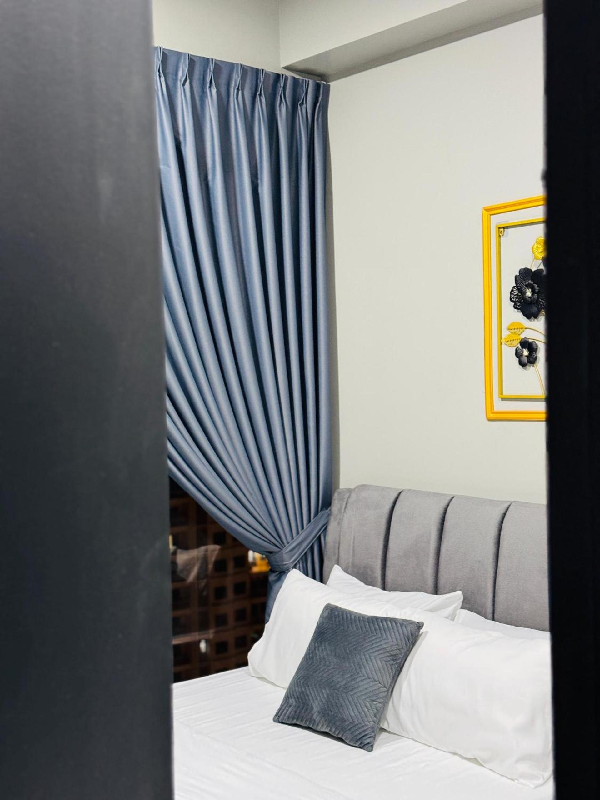 Jac Urban Suites Luxury & Premium Staycation 10pax