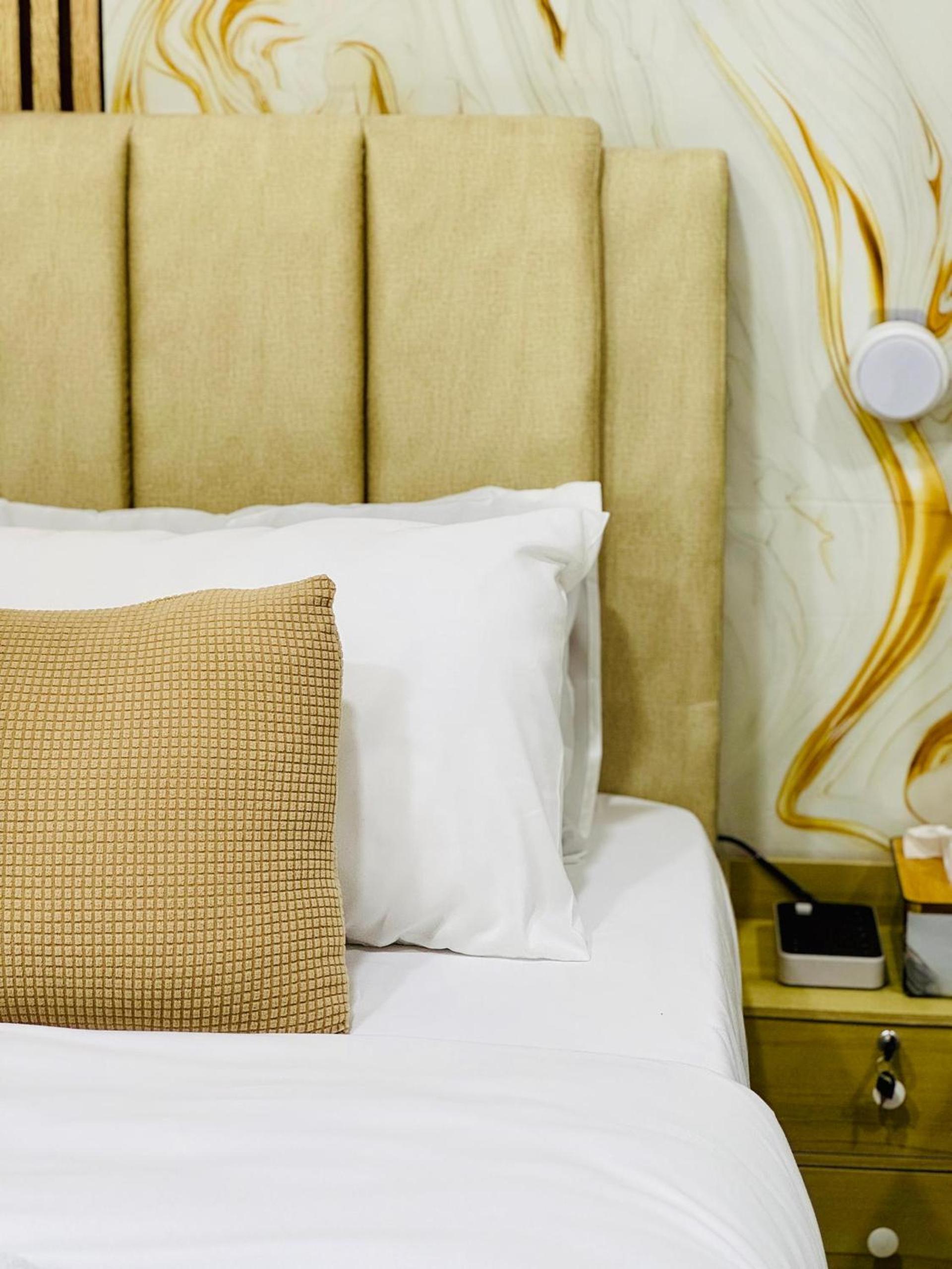Jac Urban Suites Luxury & Premium Staycation 10pax