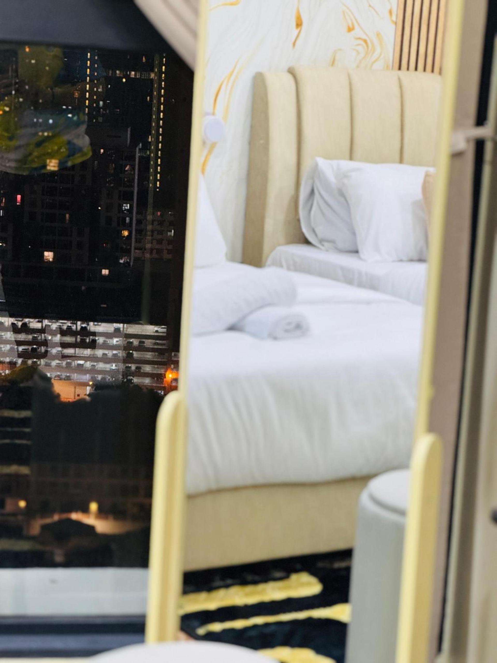 Jac Urban Suites Luxury & Premium Staycation 10pax