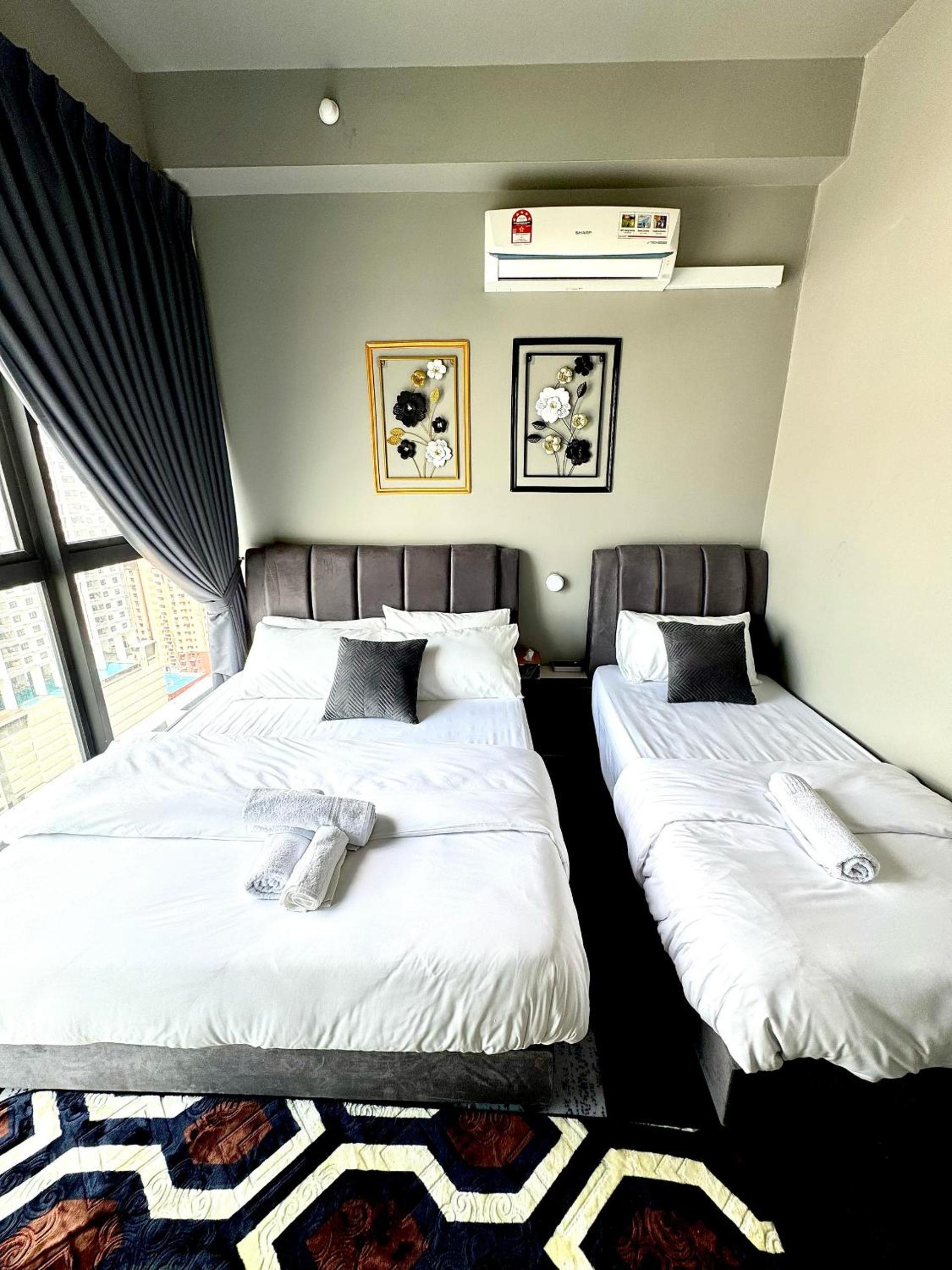Jac Urban Suites Luxury & Premium Staycation 10pax