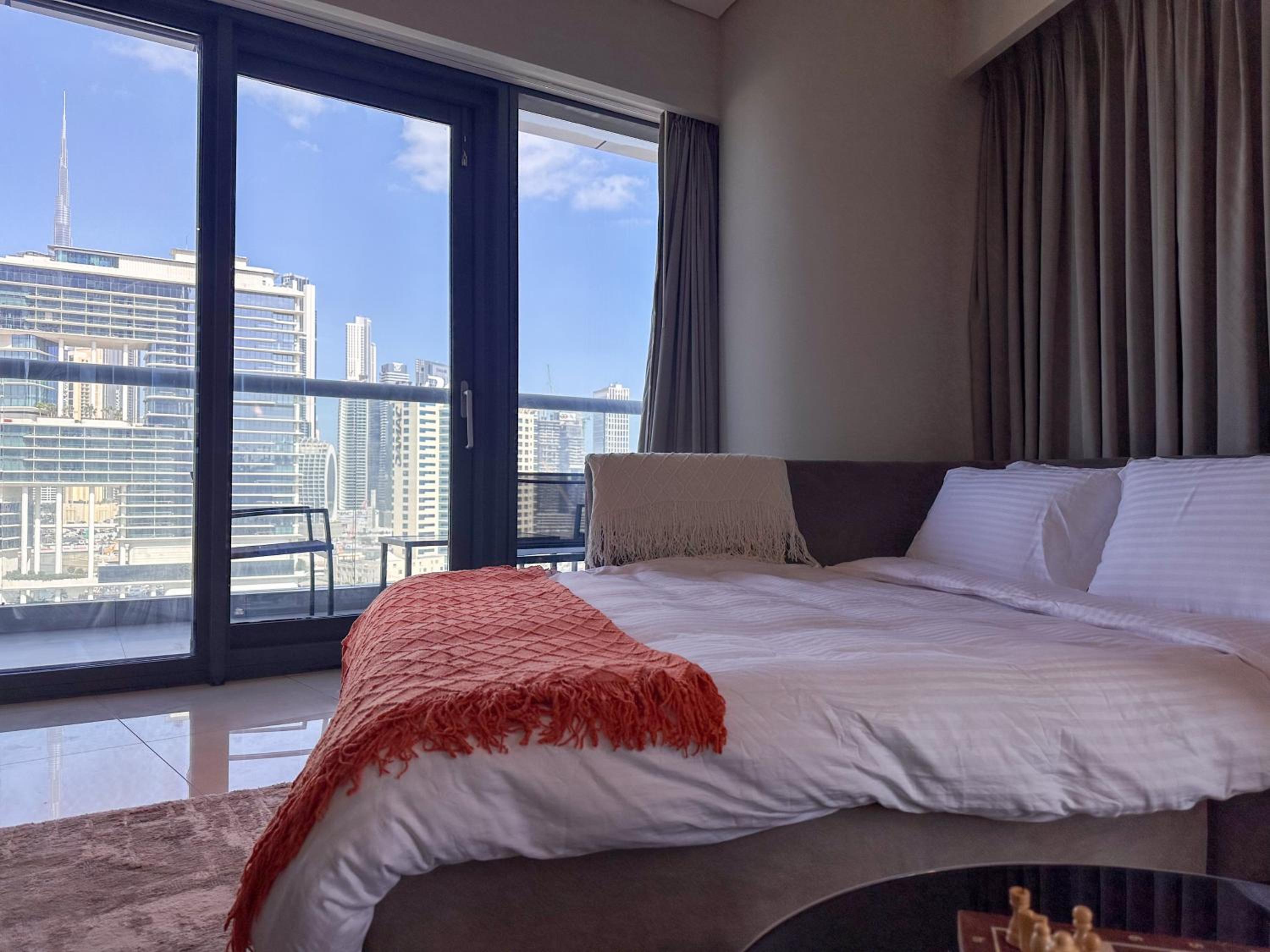 HollywoodDXB Burj Khalifa View - 6Min To Dubai Mall