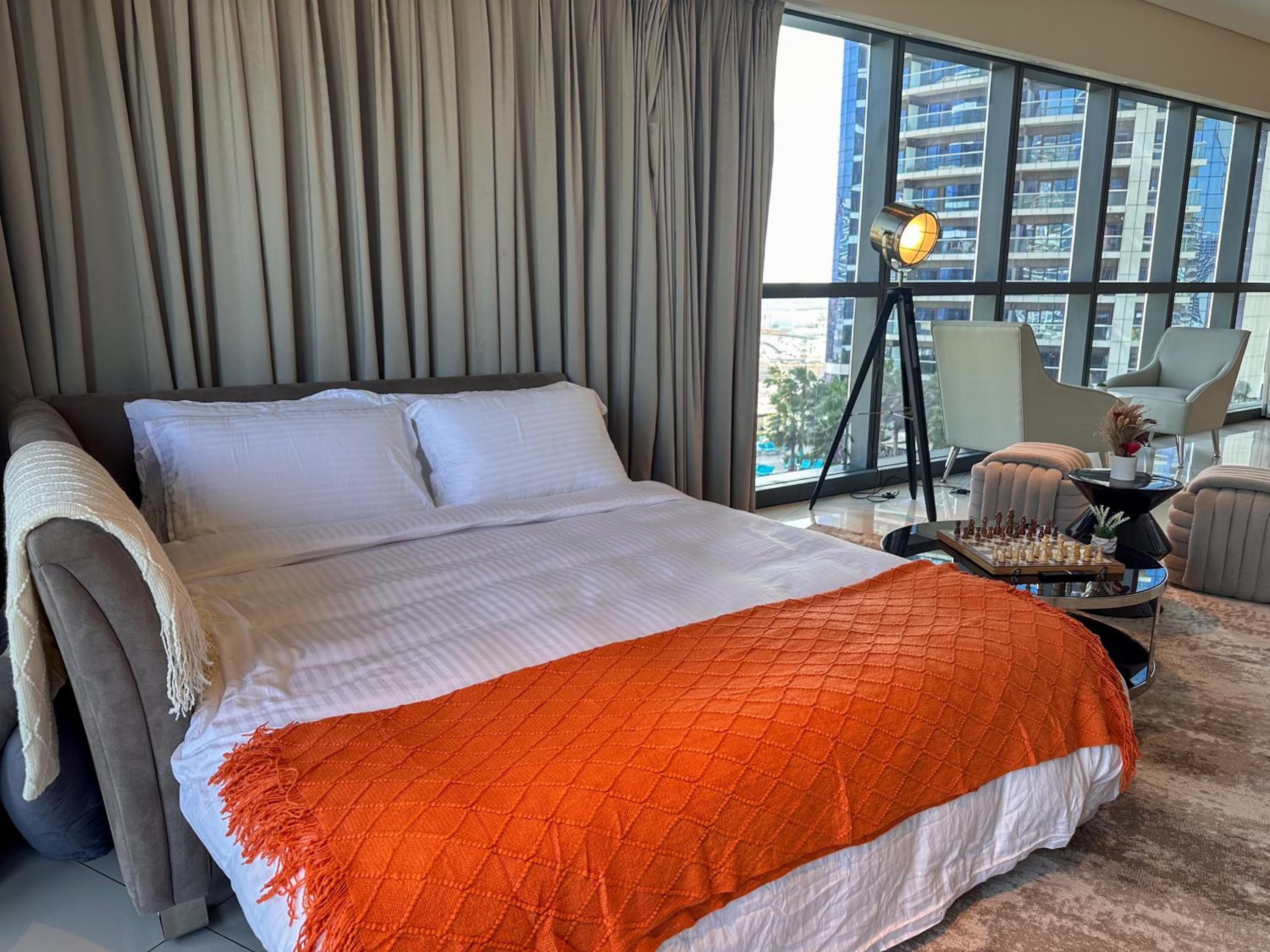 HollywoodDXB Burj Khalifa View - 6Min To Dubai Mall
