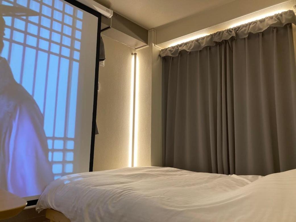 Shinsaibashi Digital Nomad Gas Dryer Netflix100