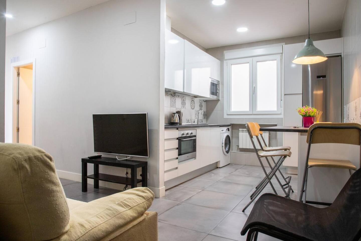 AH- Retiro - Estilo urbano junto al parque más emblemático