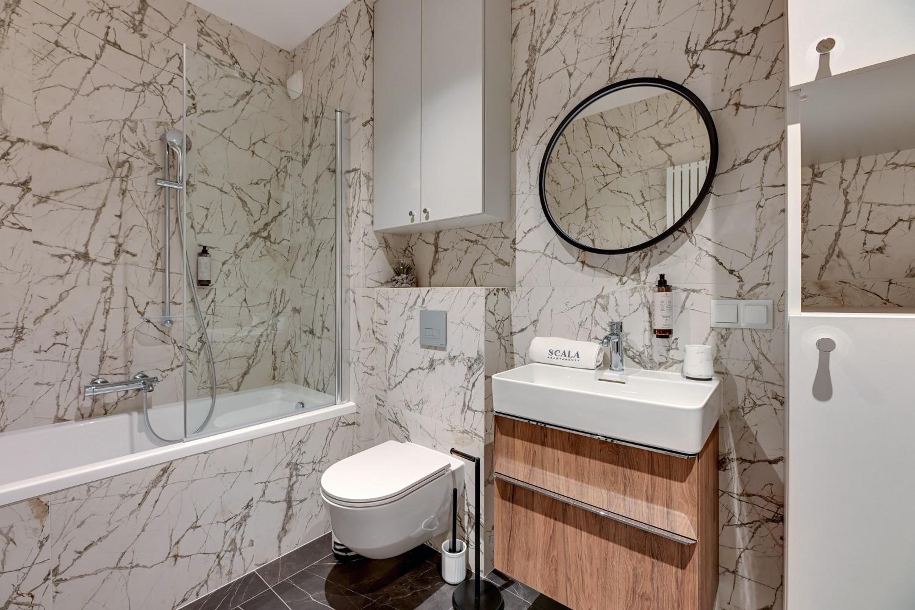 Gdańsk Old Town Scala suites C with Parking by Lion Apartments