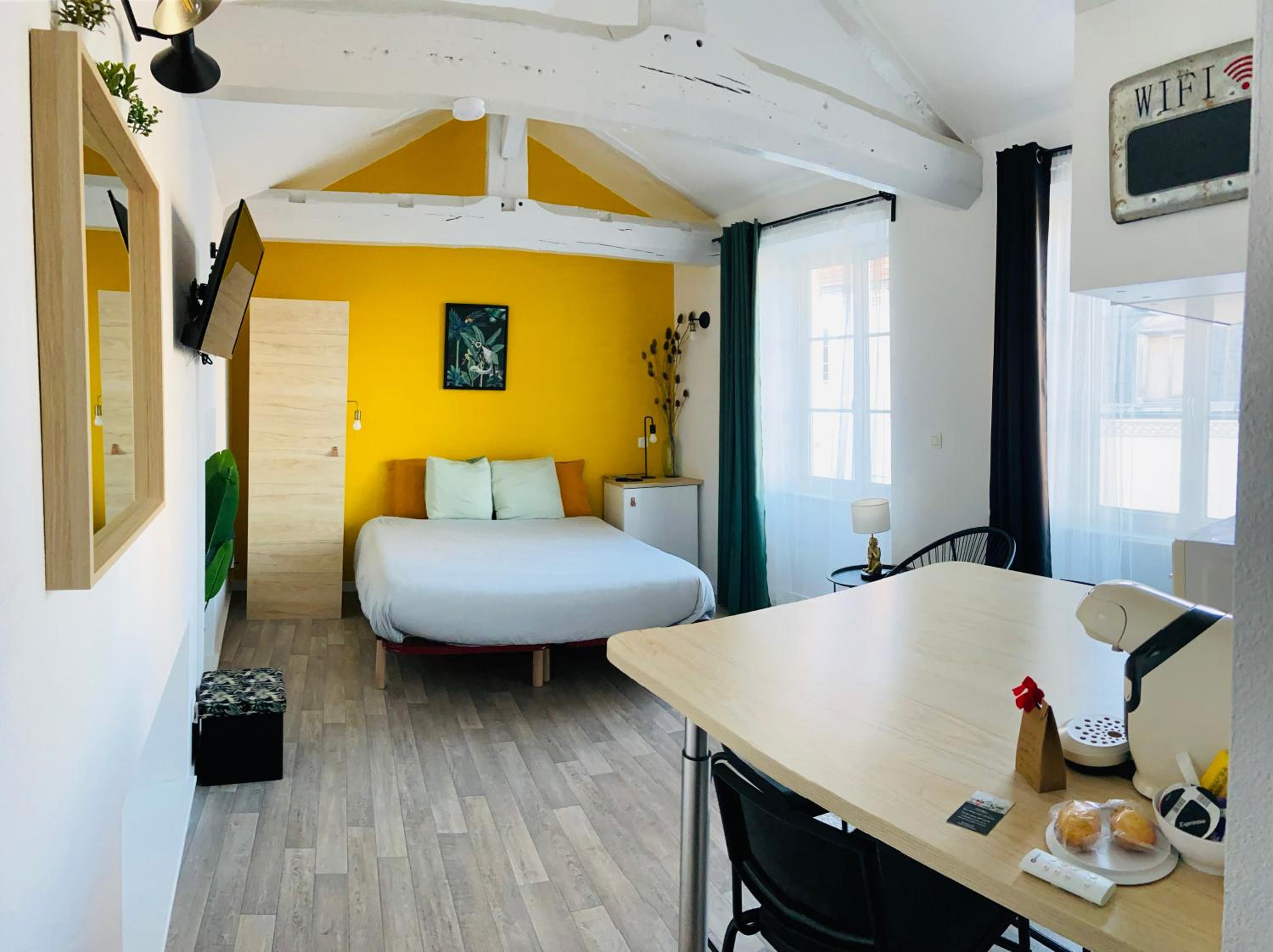 Chez Mary Studio -Jungle