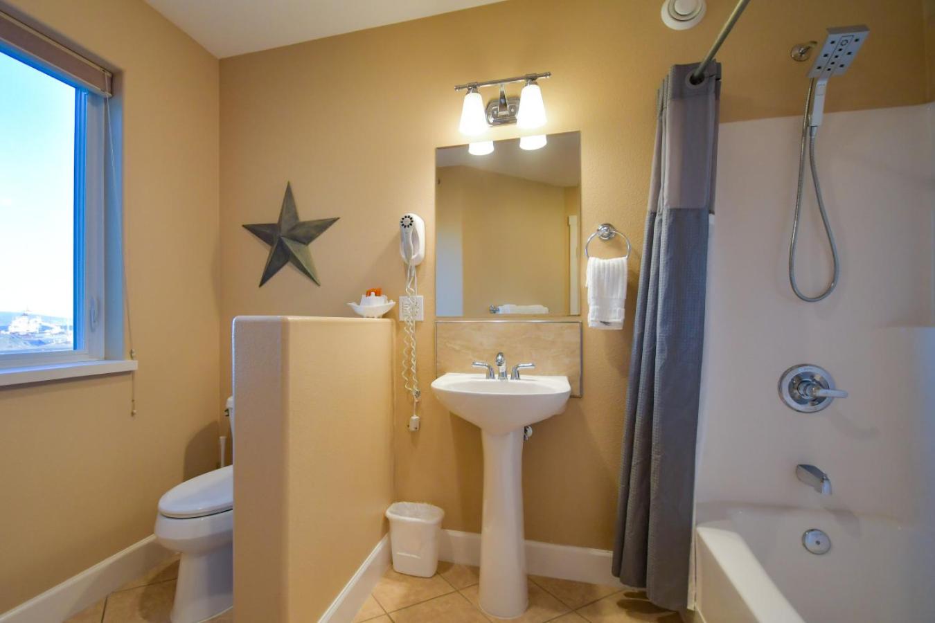 Lakeshore Lodging Lodge 722