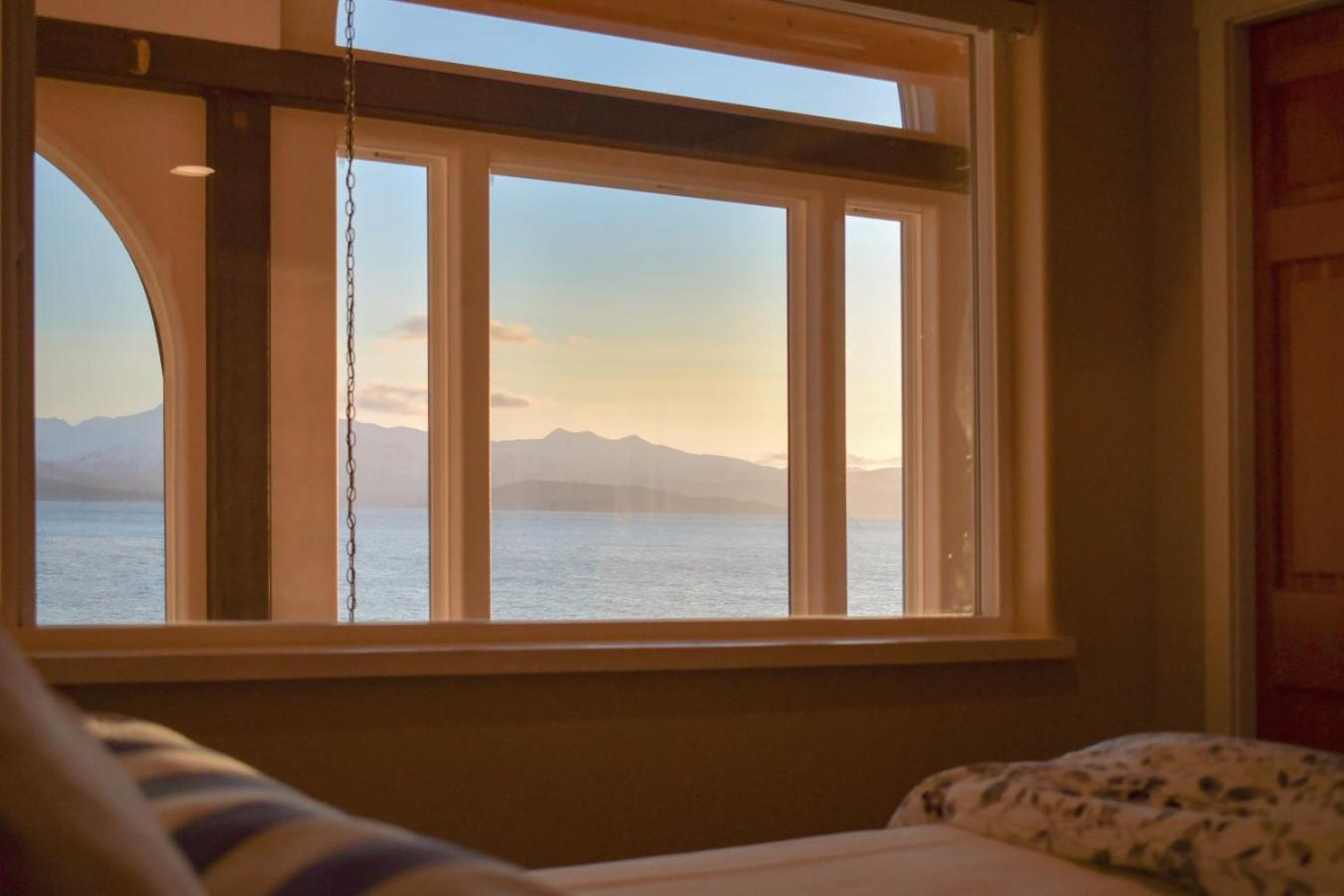 Lakeshore Lodging Lodge 722