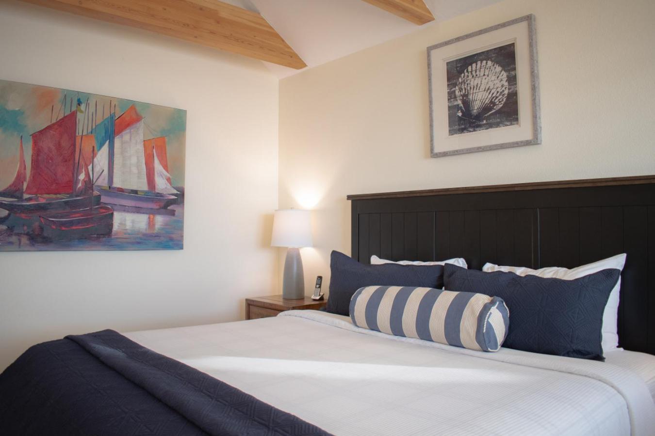 Lakeshore Lodging Lodge 713