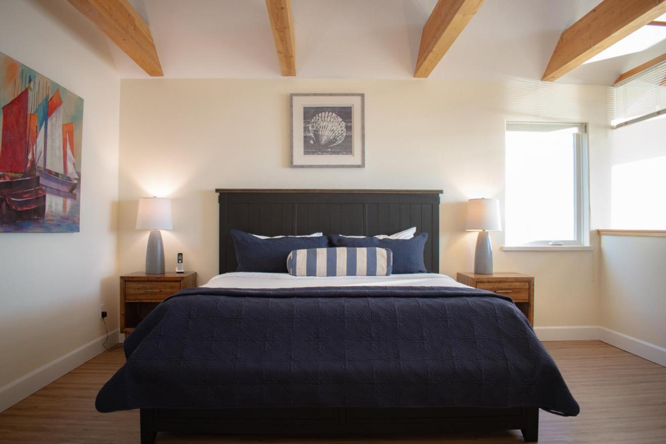 Lakeshore Lodging Lodge 713