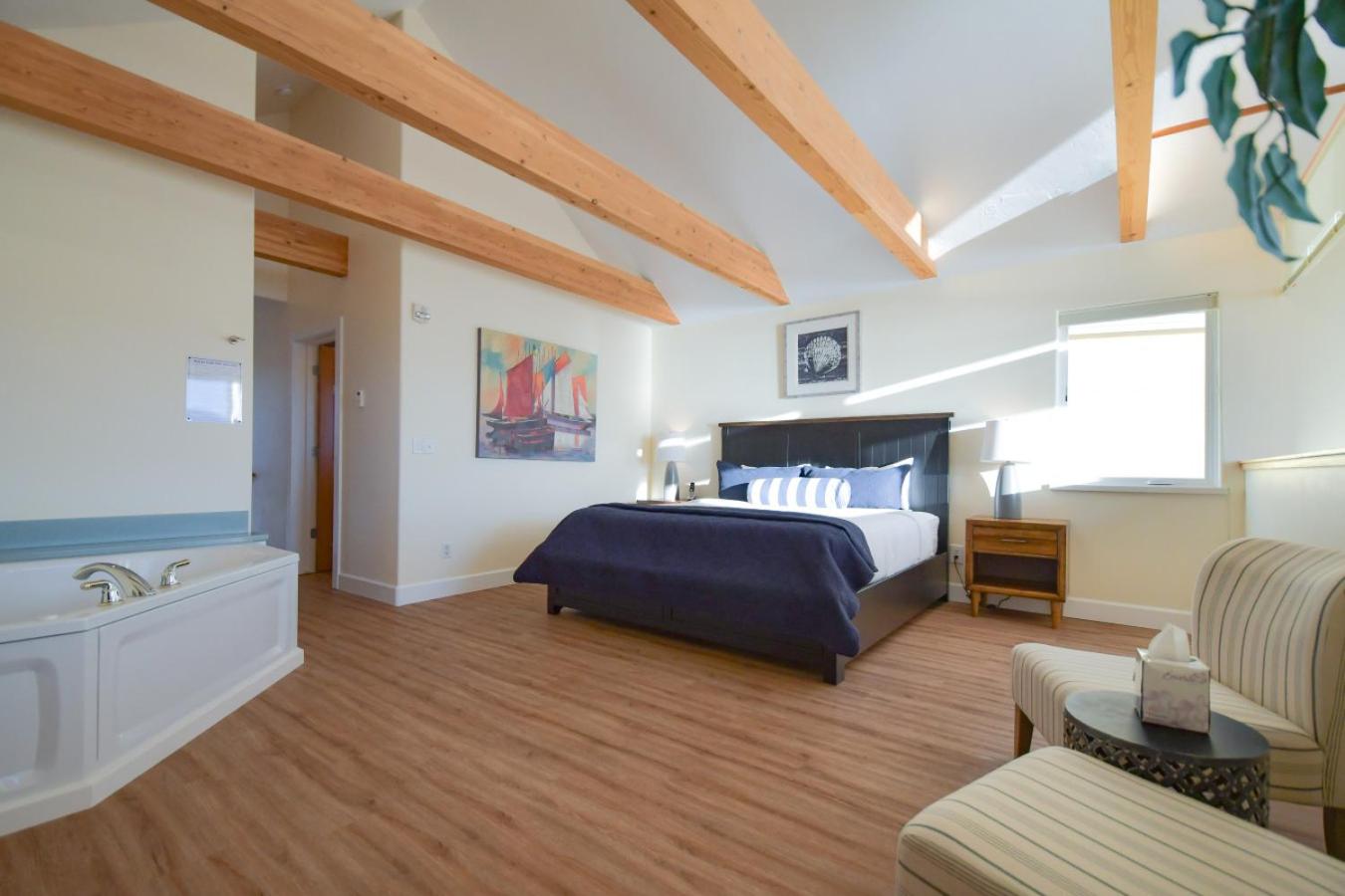 Lakeshore Lodging Lodge 713