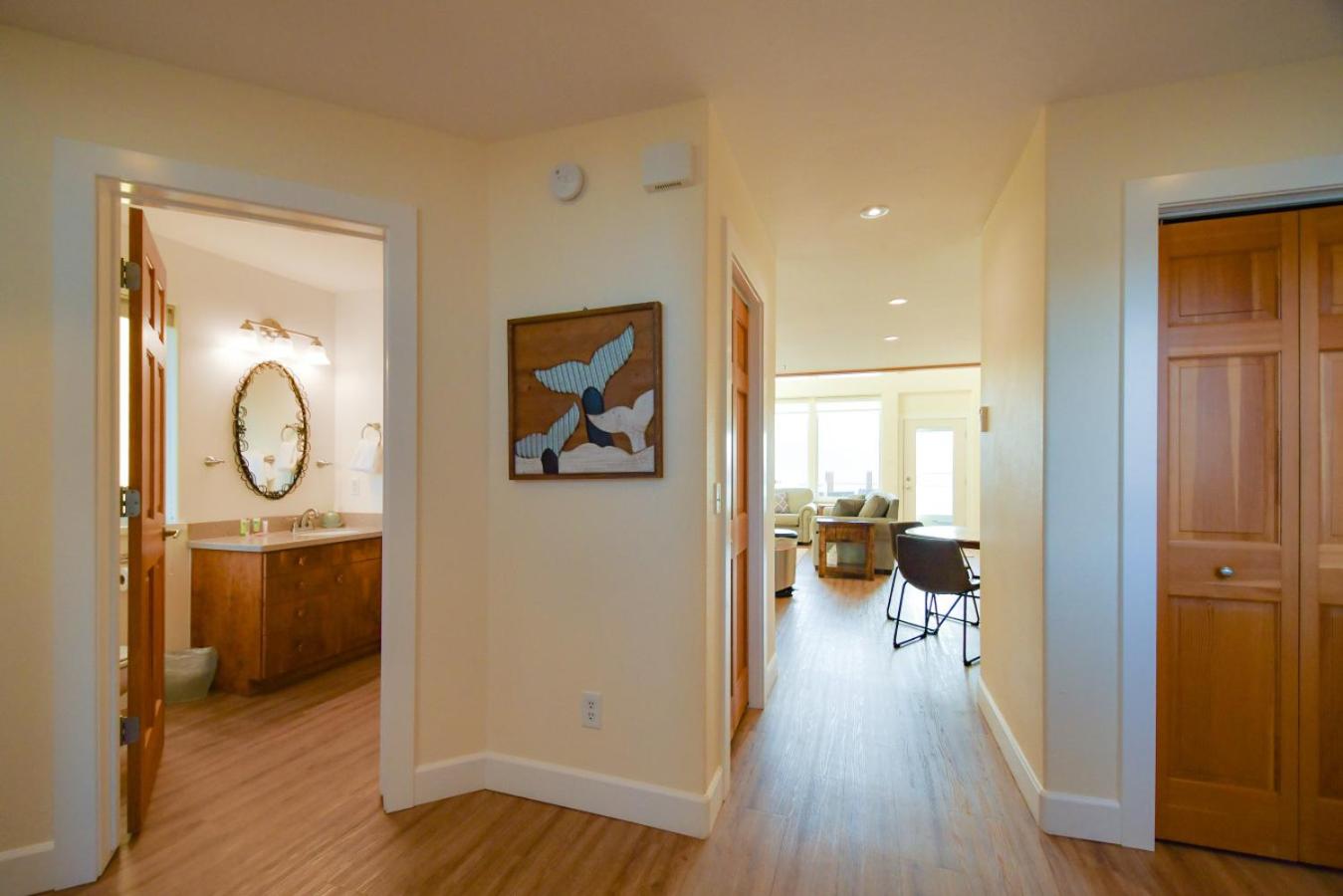 Lakeshore Lodging Lodge 713