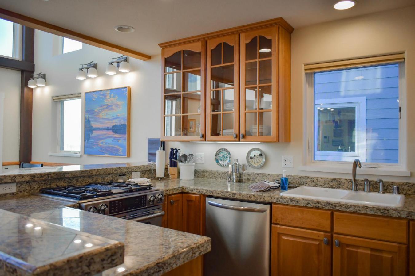 Lakeshore Lodging Lodge 715
