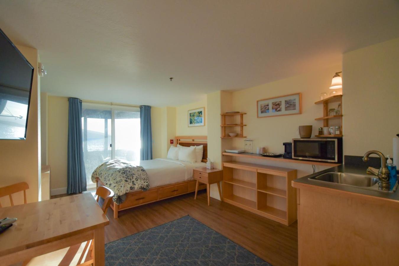 Lakeshore Lodging Lodge 613