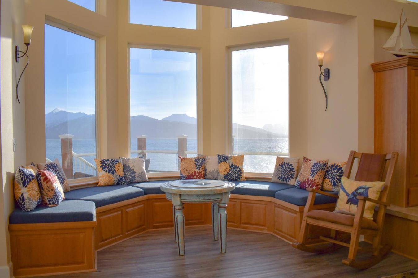 Lakeshore Lodging Lodge 711
