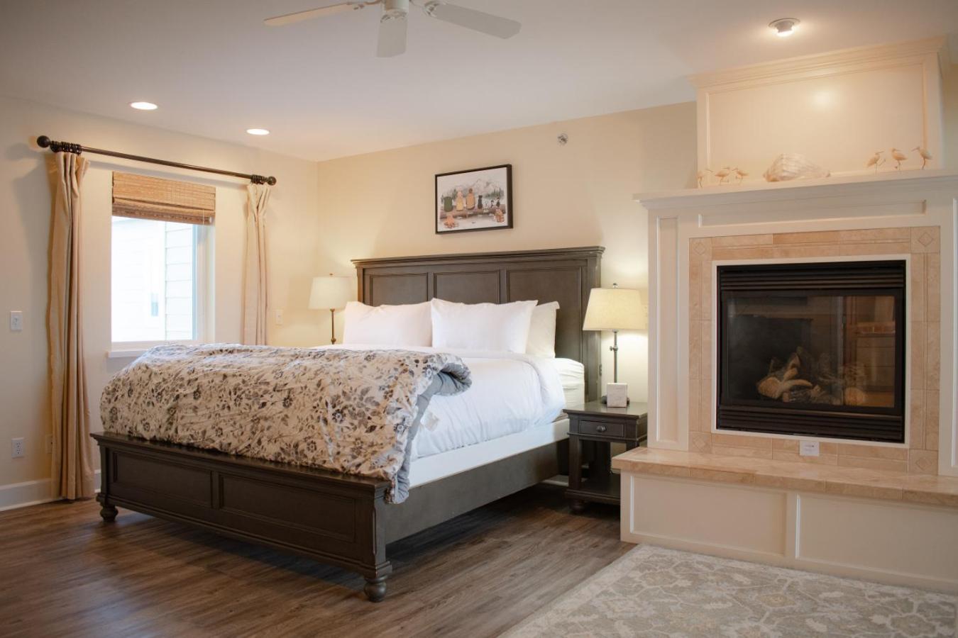 Lakeshore Lodging Lodge 711
