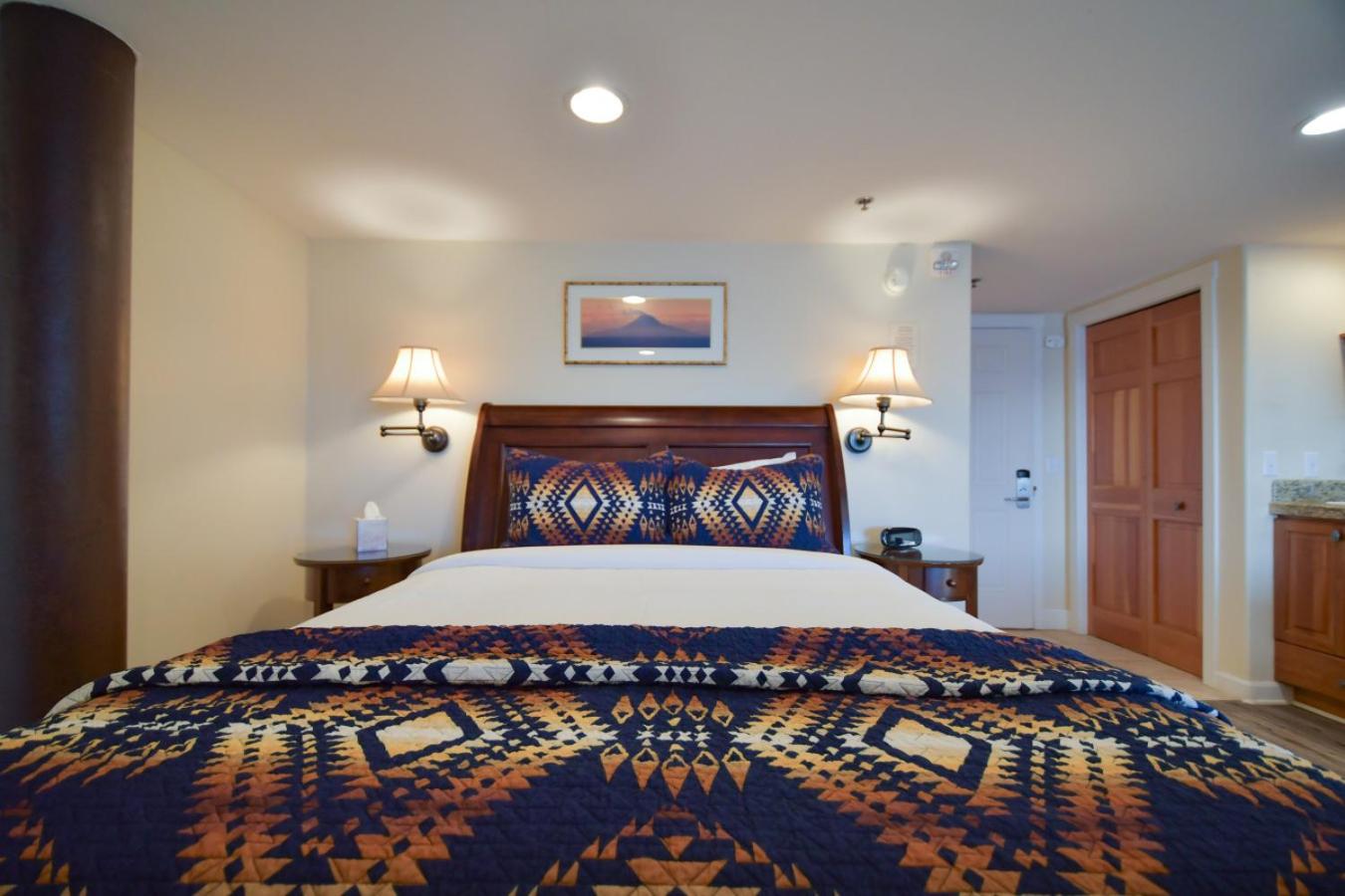Lakeshore Lodging Lodge 615
