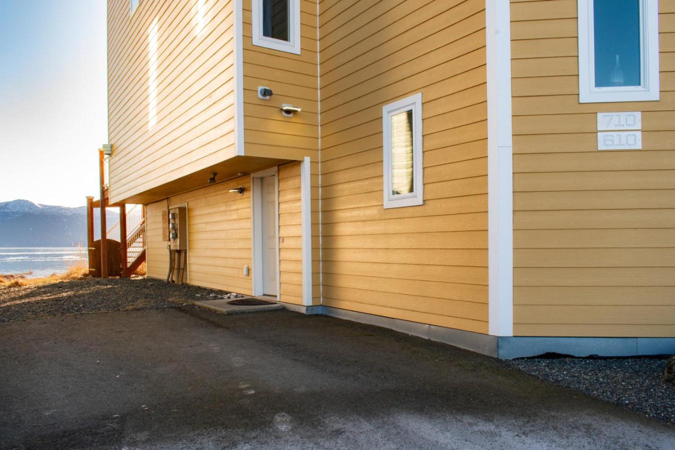 Lakeshore Lodging Lodge 710