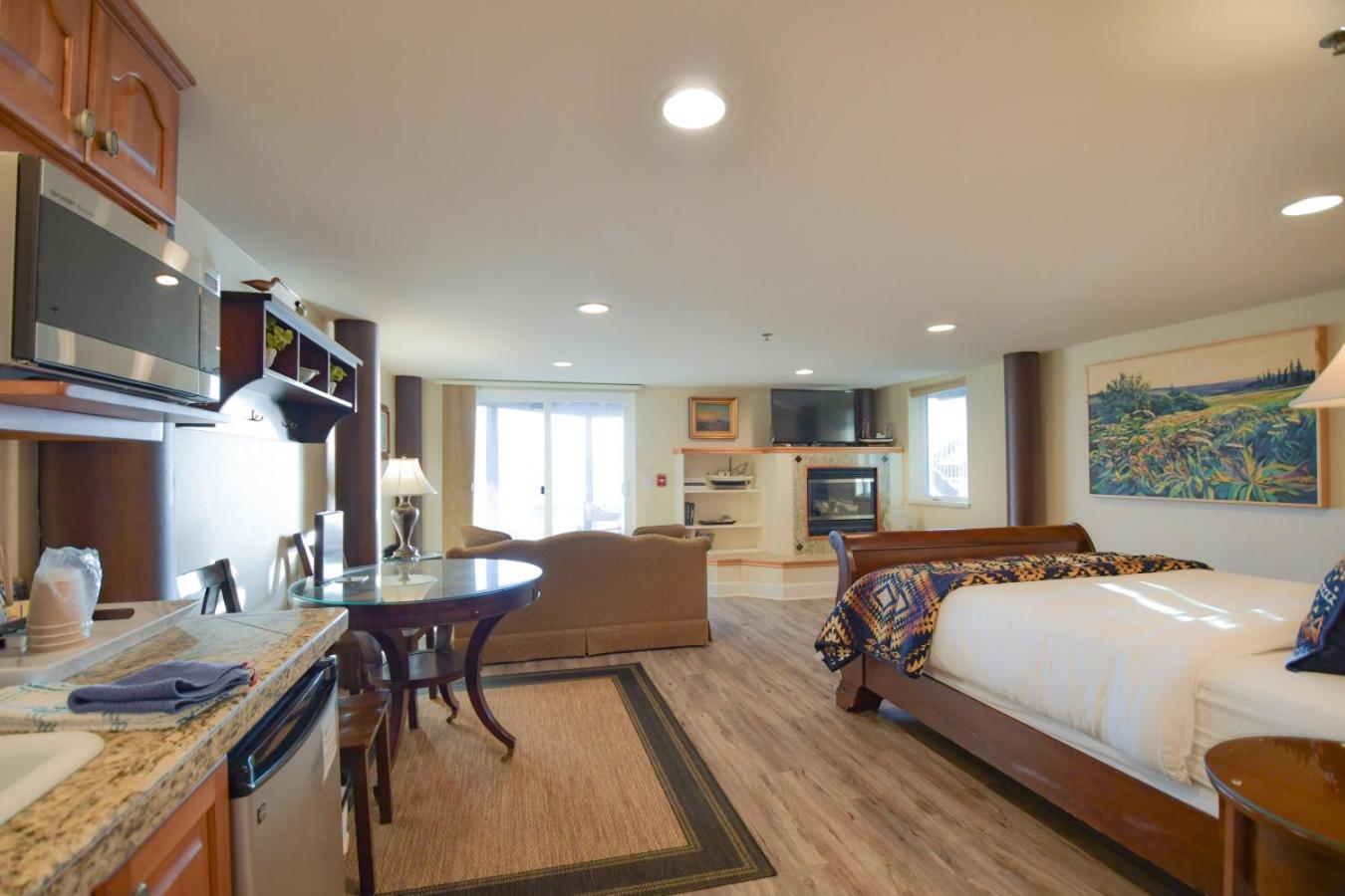 Lakeshore Lodging Lodge 615