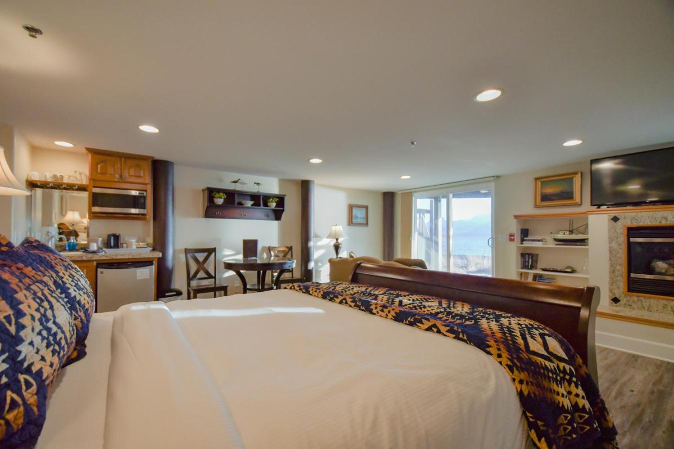 Lakeshore Lodging Lodge 615