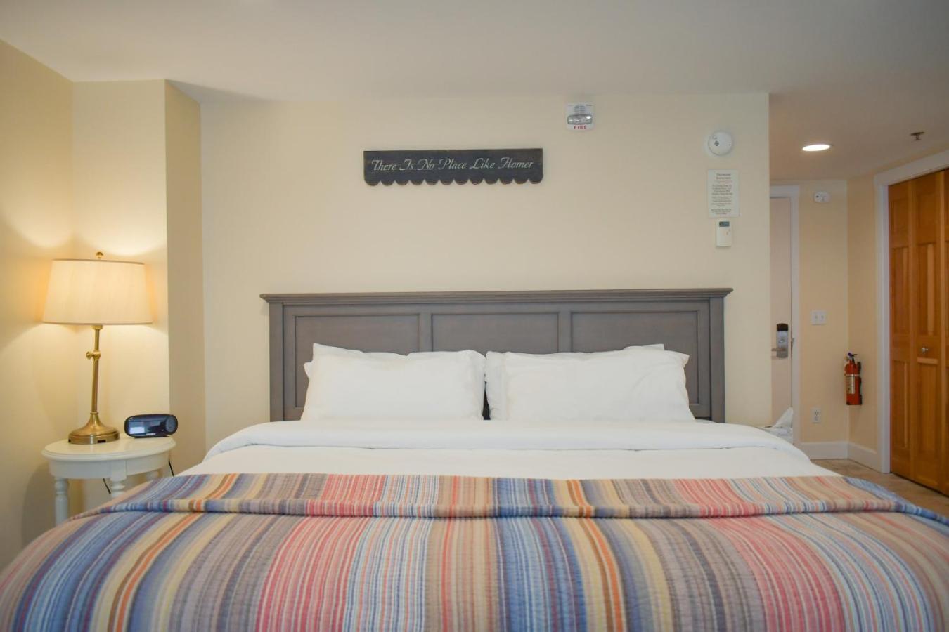 Lakeshore Lodging Lodge 611