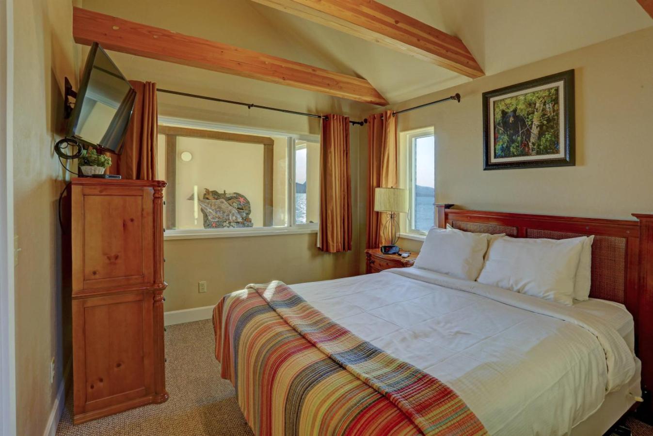 Lakeshore Lodging Lodge 709