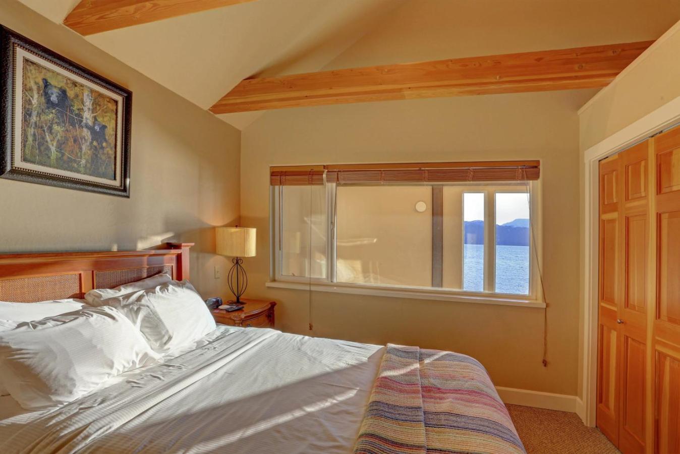 Lakeshore Lodging Lodge 709