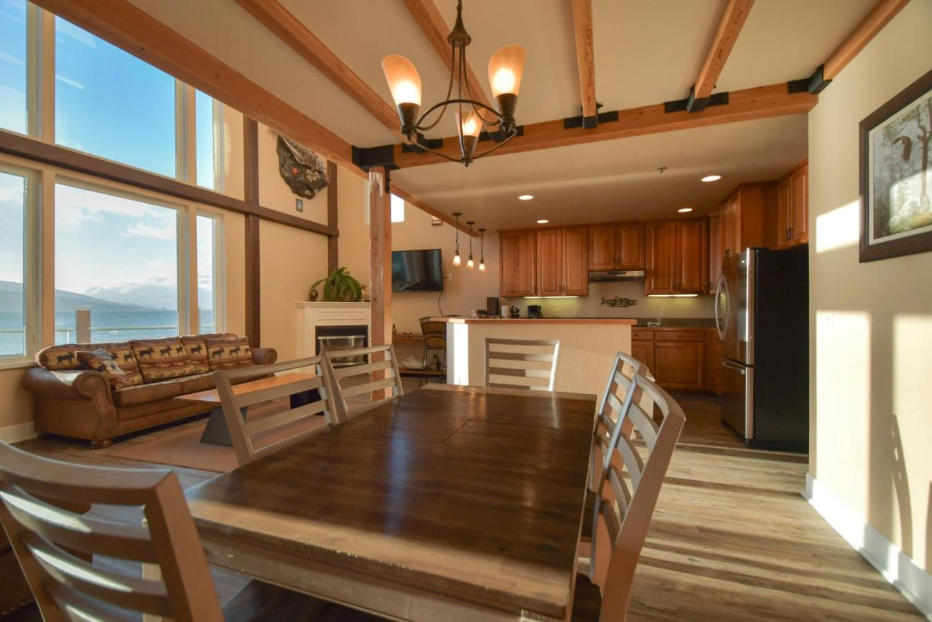 Lakeshore Lodging Lodge 709