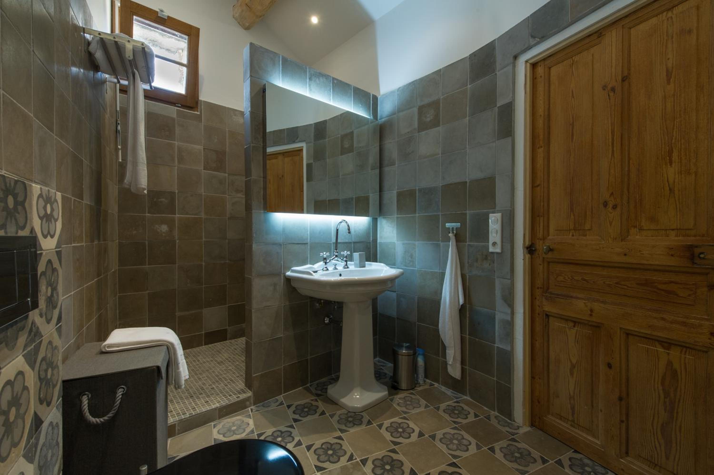 Photo 76