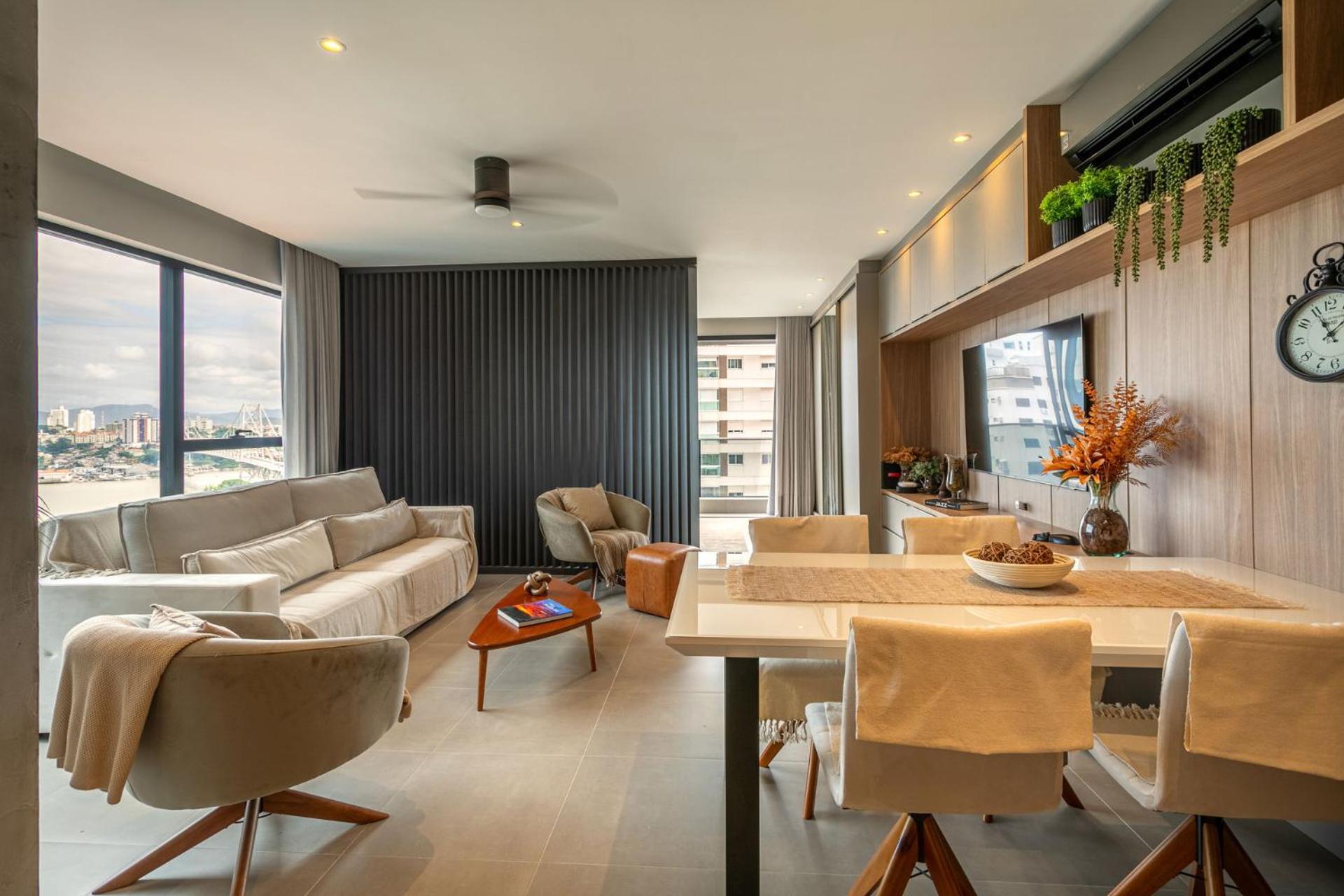 Loft moderno c/ vista da ponte Hercílio FH8972