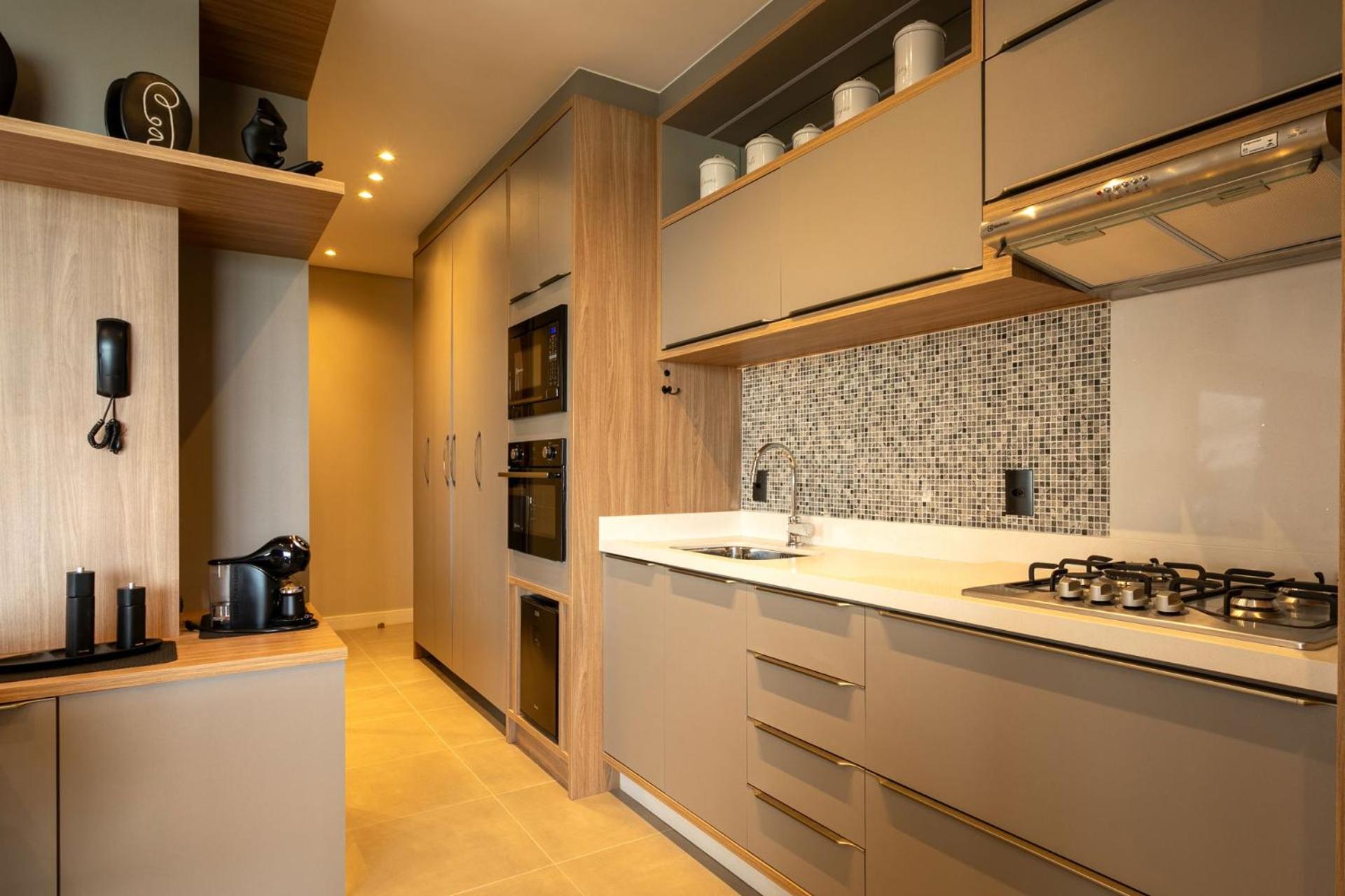 Loft moderno c/ vista da ponte Hercílio FH8972