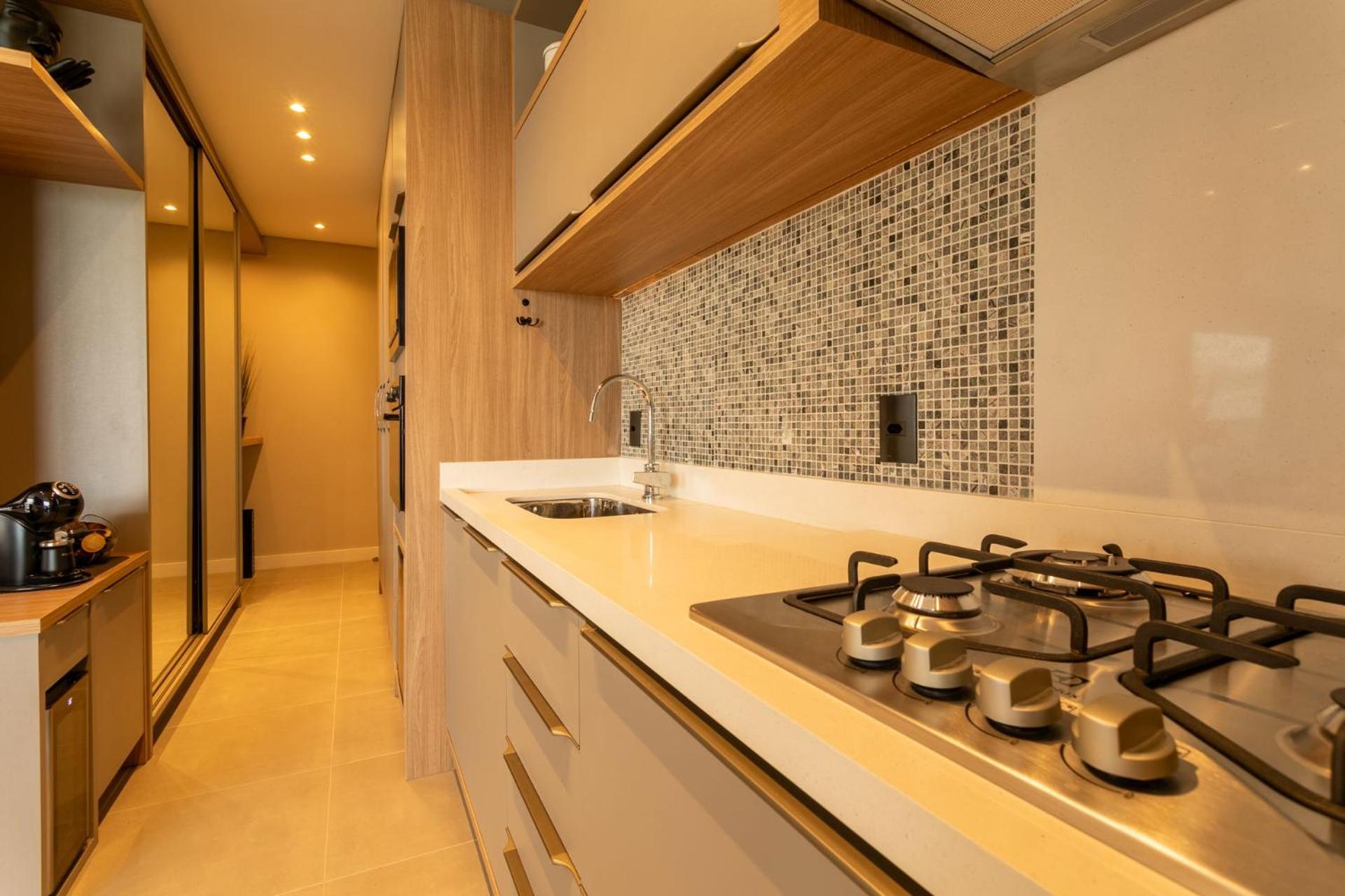 Loft moderno c/ vista da ponte Hercílio FH8972