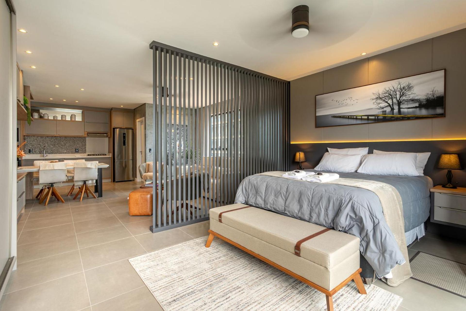 Loft moderno c/ vista da ponte Hercílio FH8972