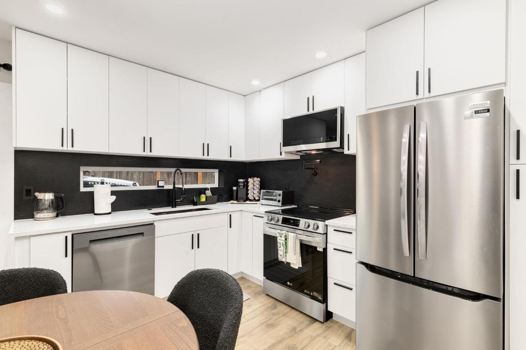 Modern Ballard Retreat Near Beach & Parks